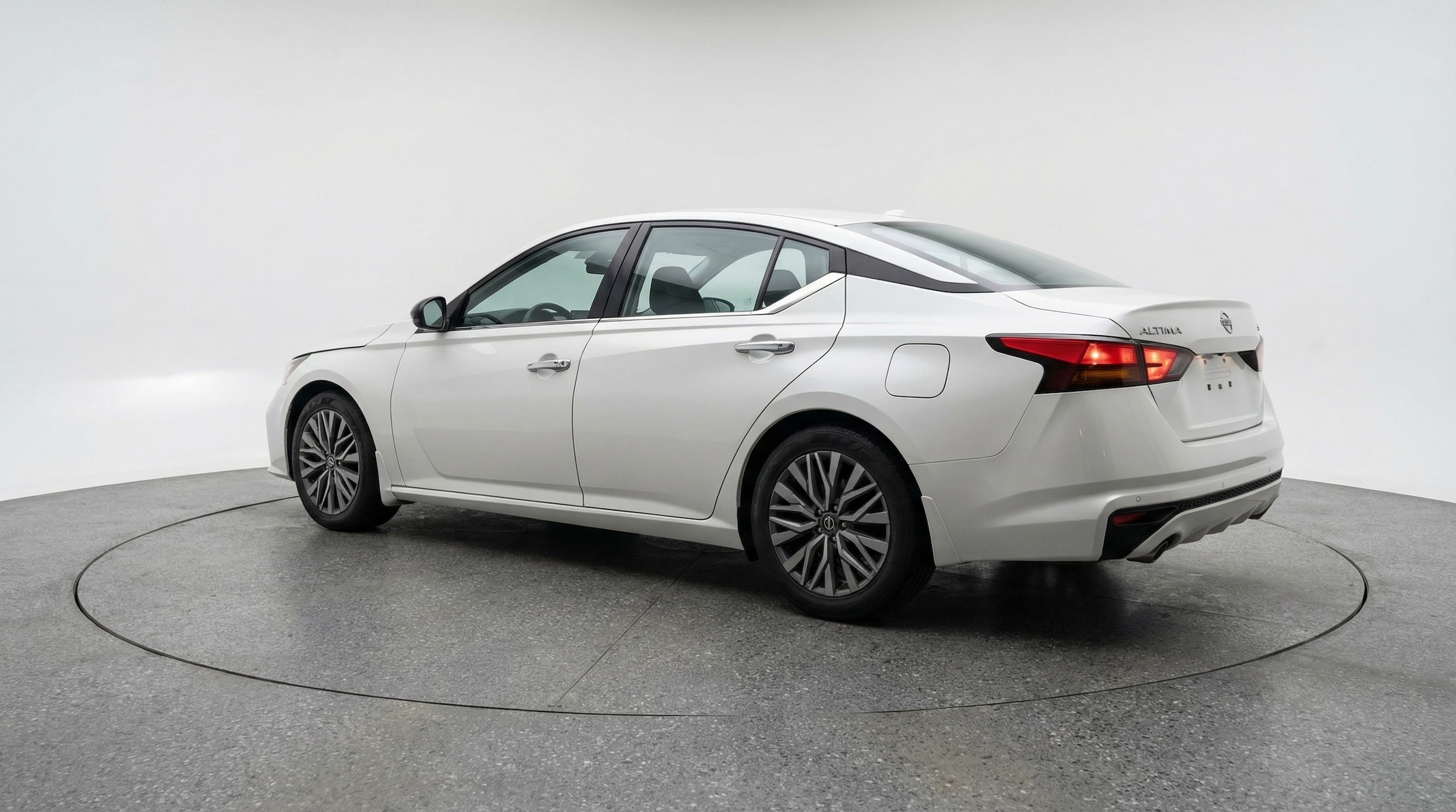 Thumbnail: 2025 Nissan Altima - 5