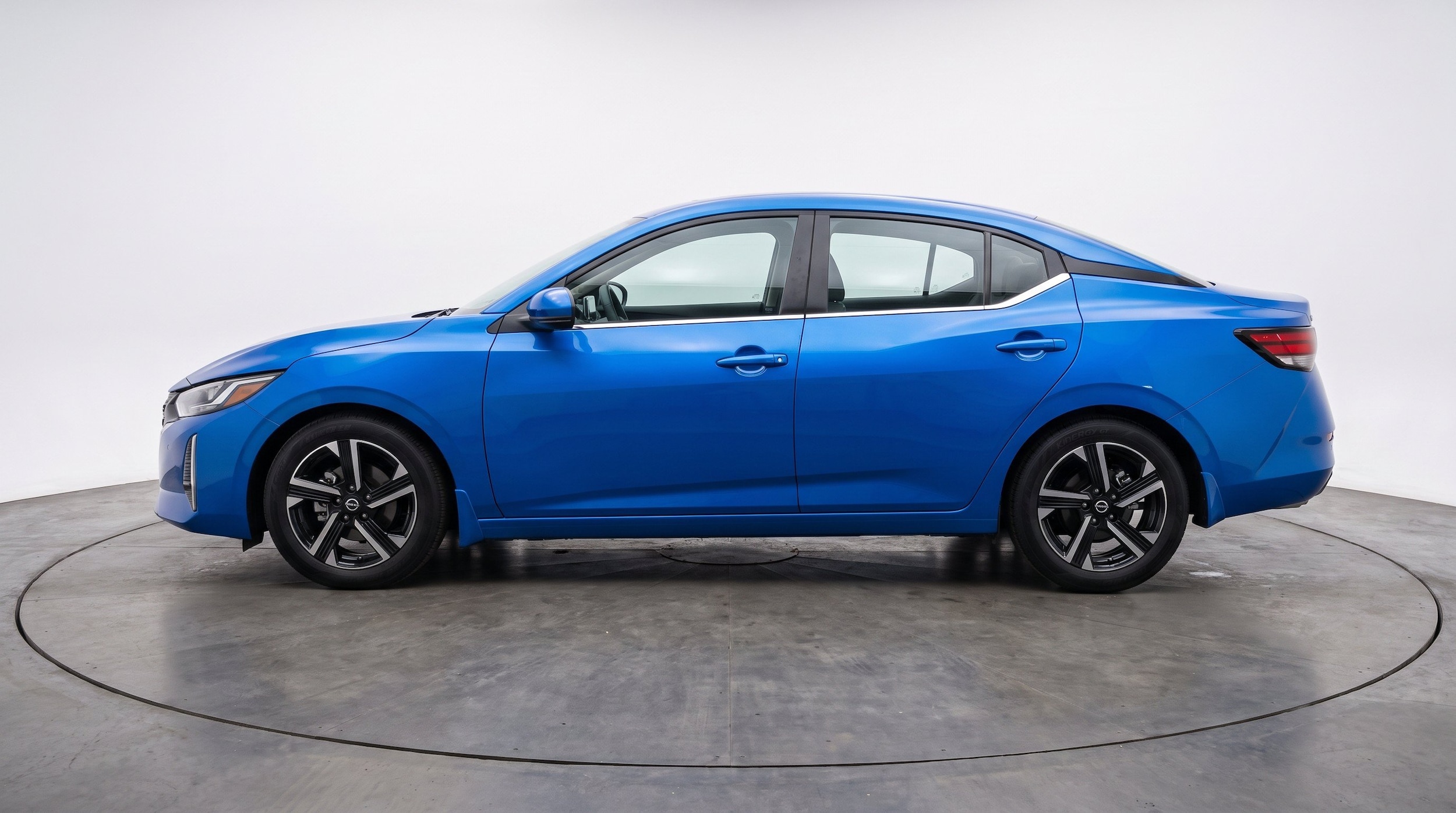 Thumbnail: 2025 Nissan Sentra - 5