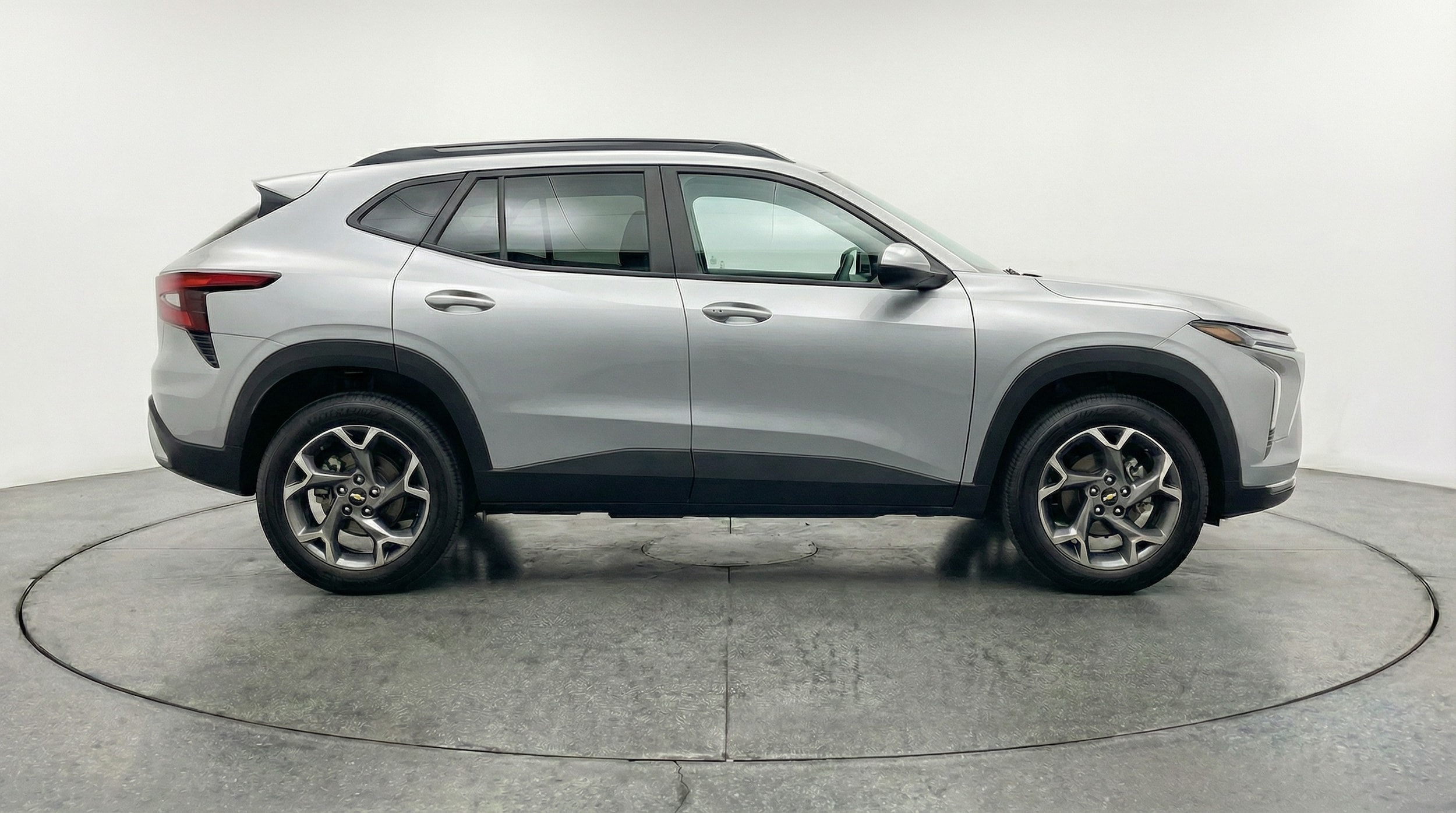 Thumbnail: 2025 Chevrolet Trax - 8