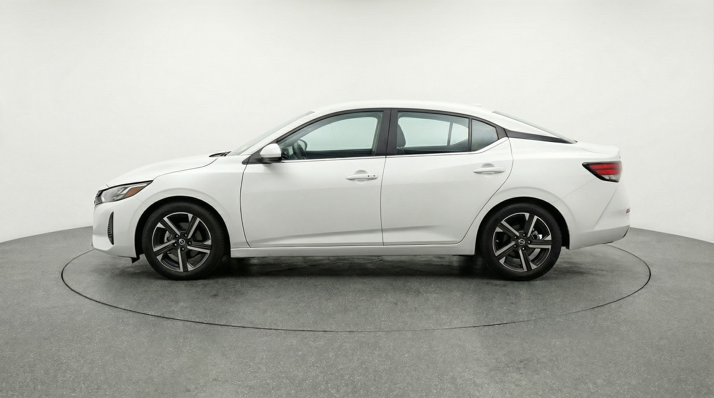 Thumbnail: 2025 Nissan Sentra - 4