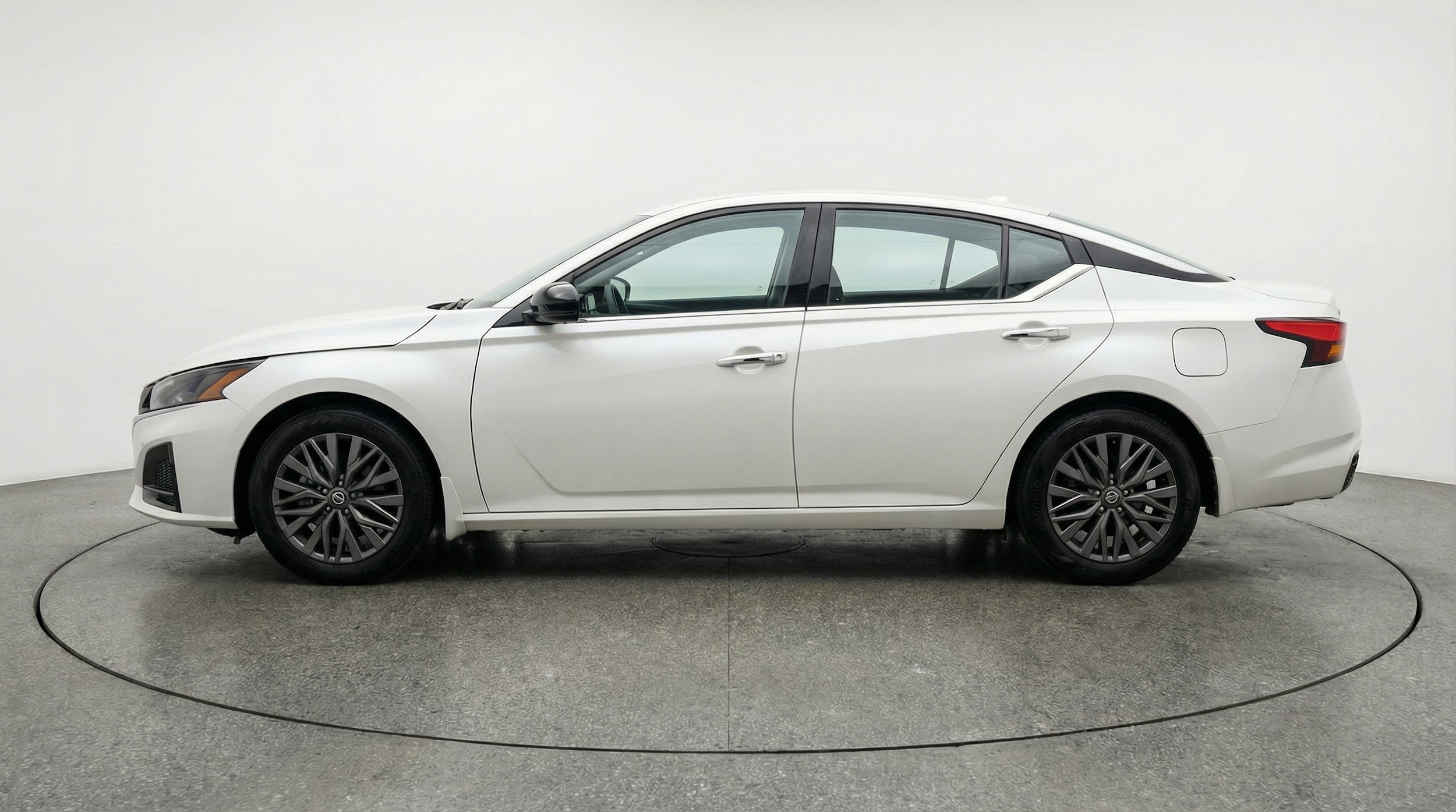 Thumbnail: 2025 Nissan Altima - 4