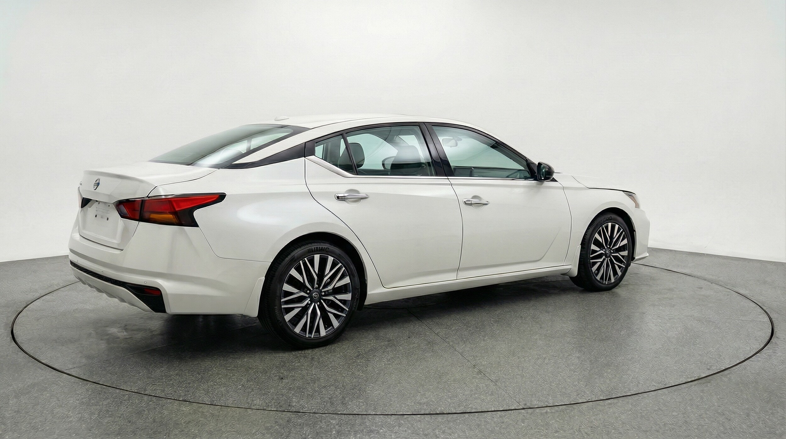 Thumbnail: 2025 Nissan Altima - 7