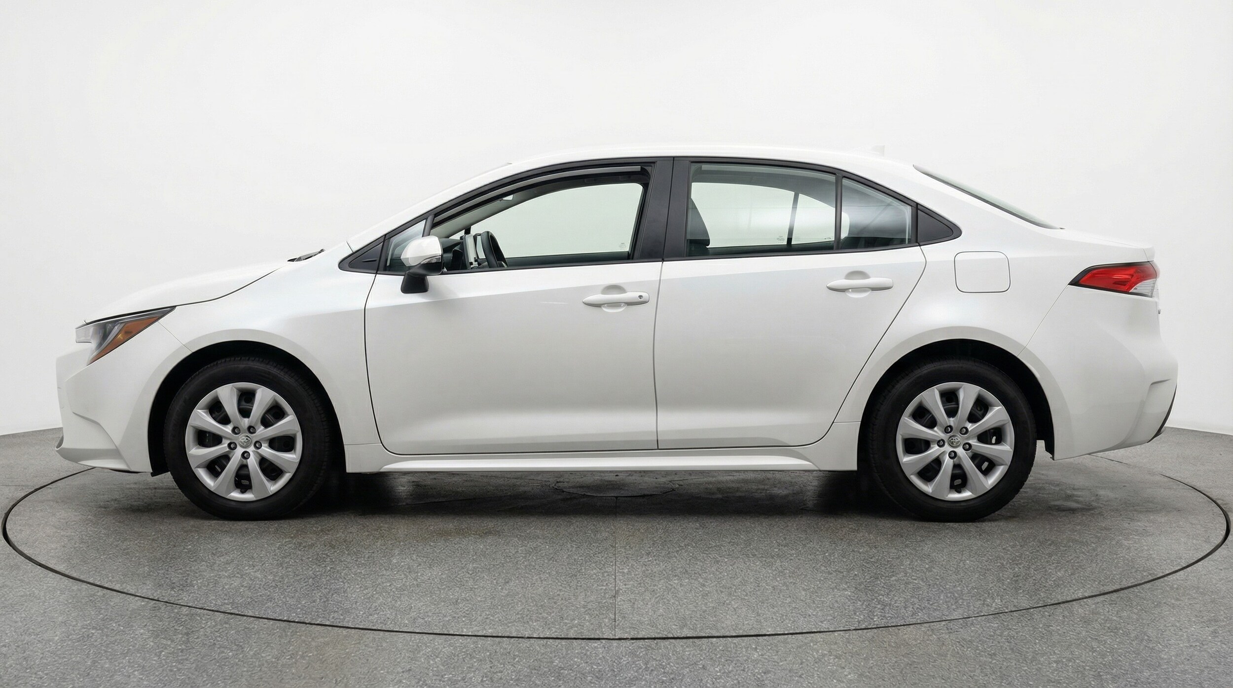 Thumbnail: 2025 Toyota Corolla - 4