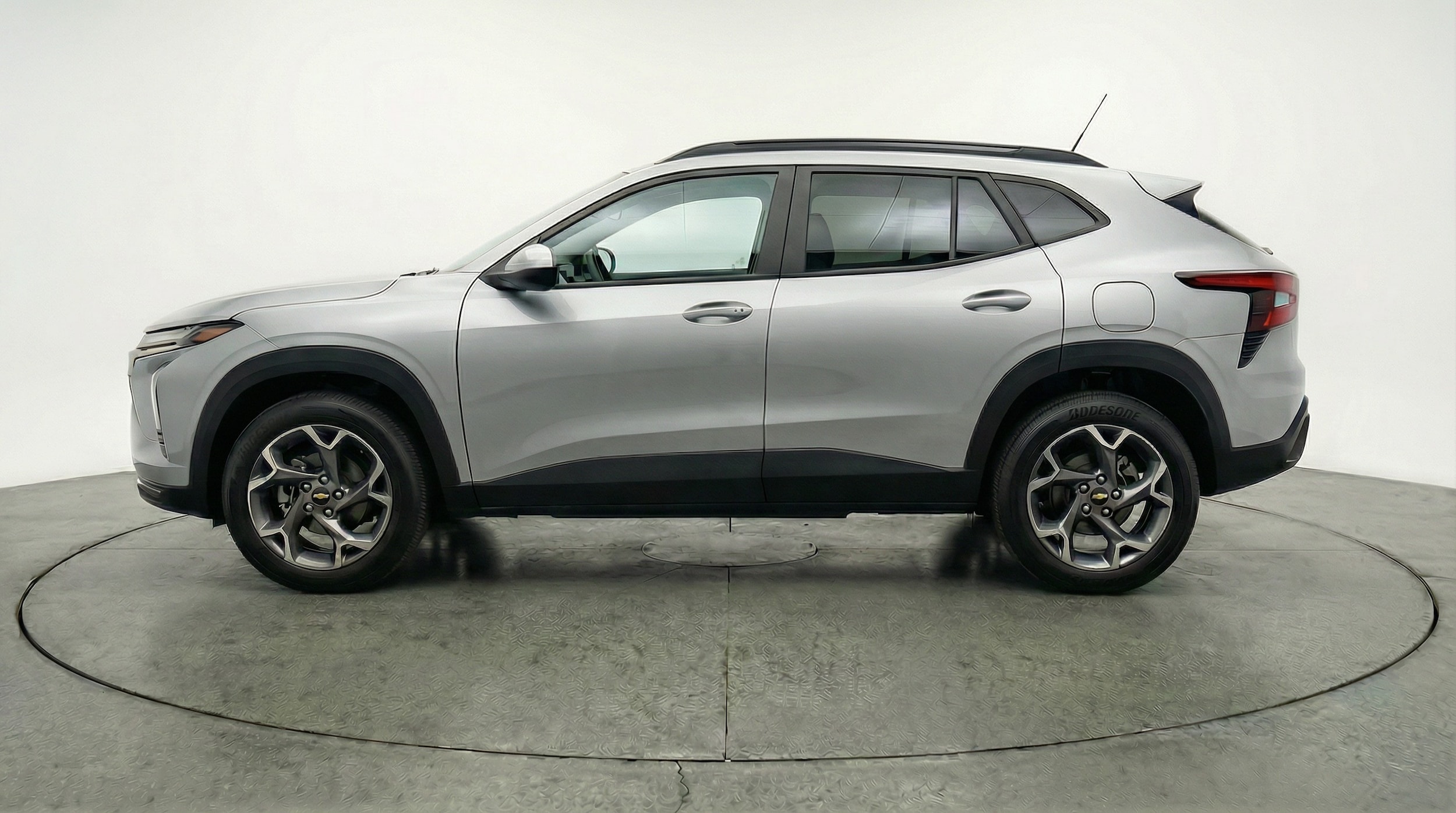 Thumbnail: 2025 Chevrolet Trax - 4