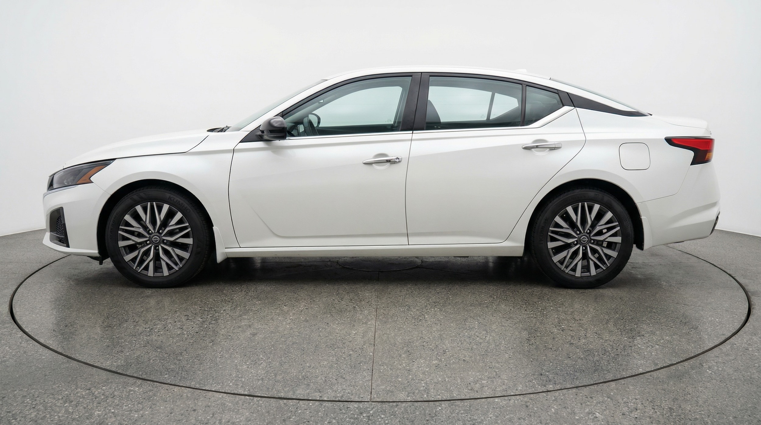 Thumbnail: 2025 Nissan Altima - 4