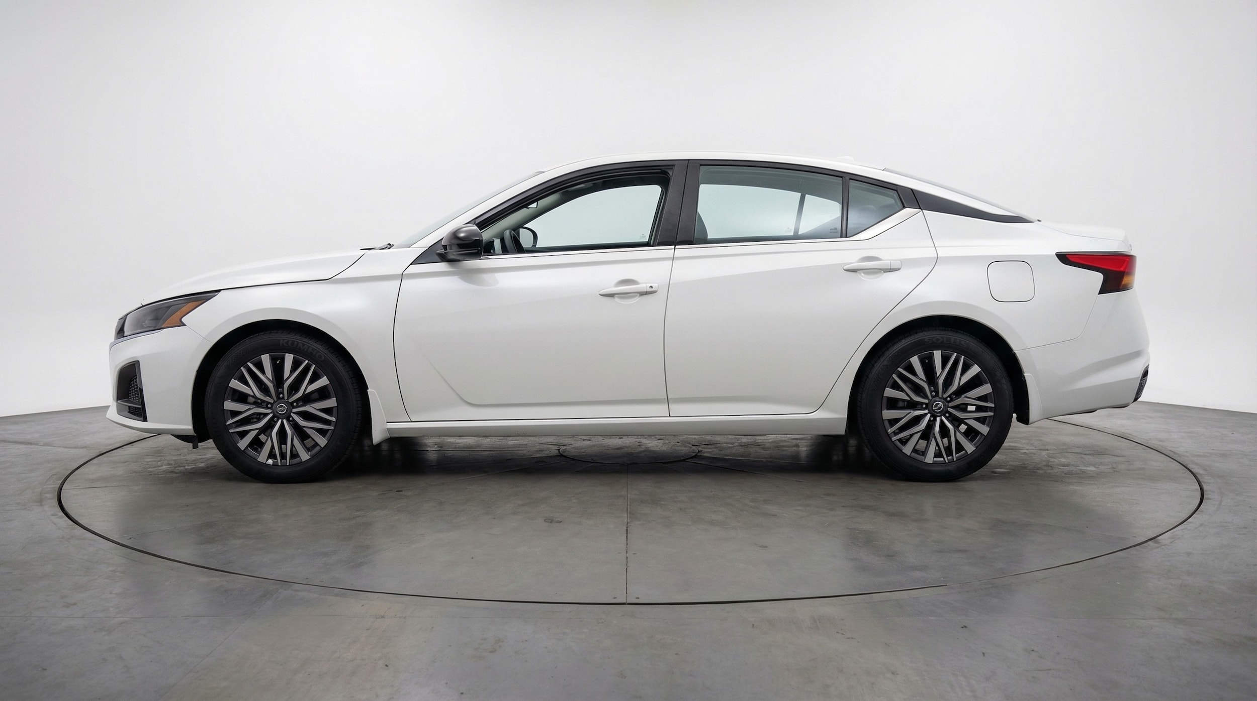 Thumbnail: 2025 Nissan Altima - 4