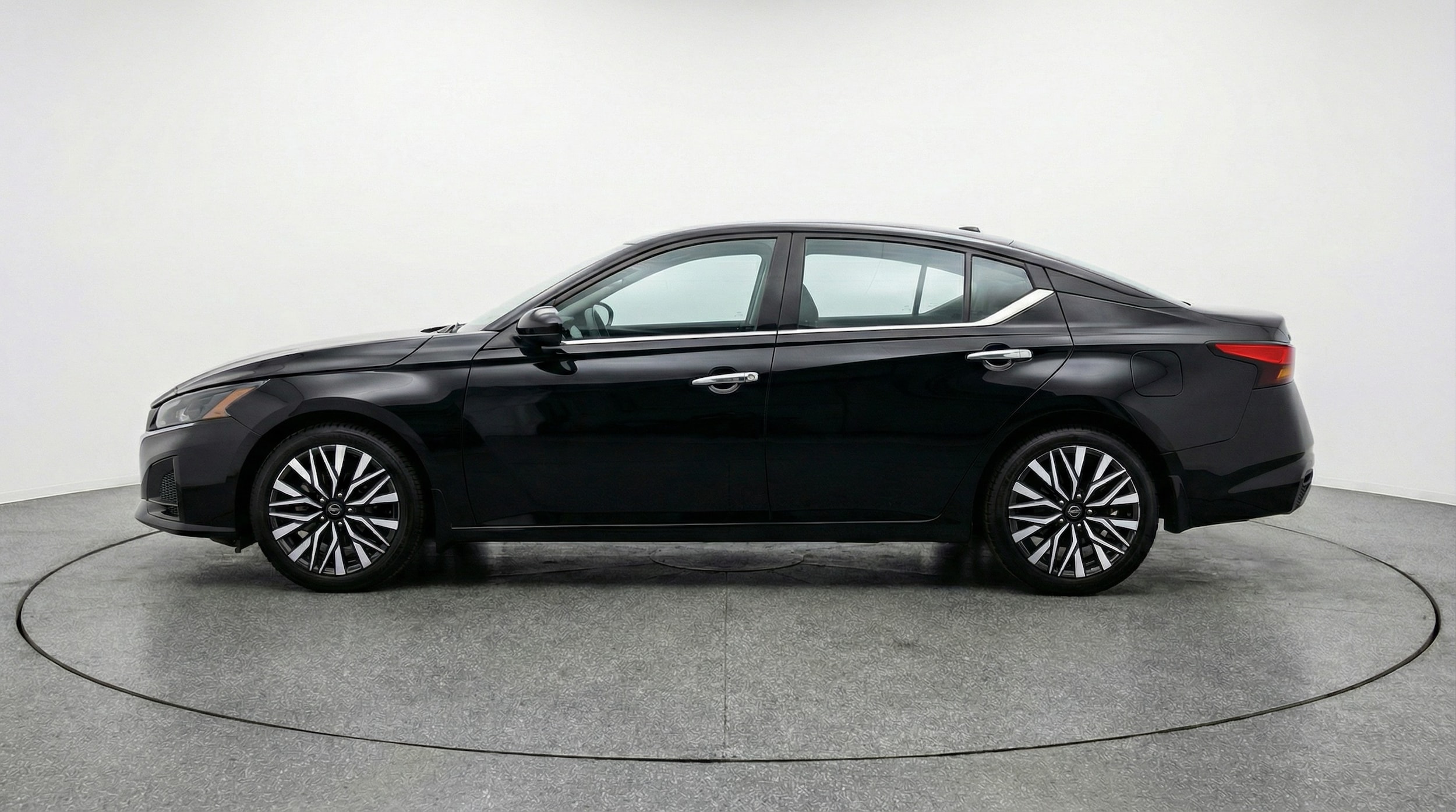 Thumbnail: 2025 Nissan Altima - 4