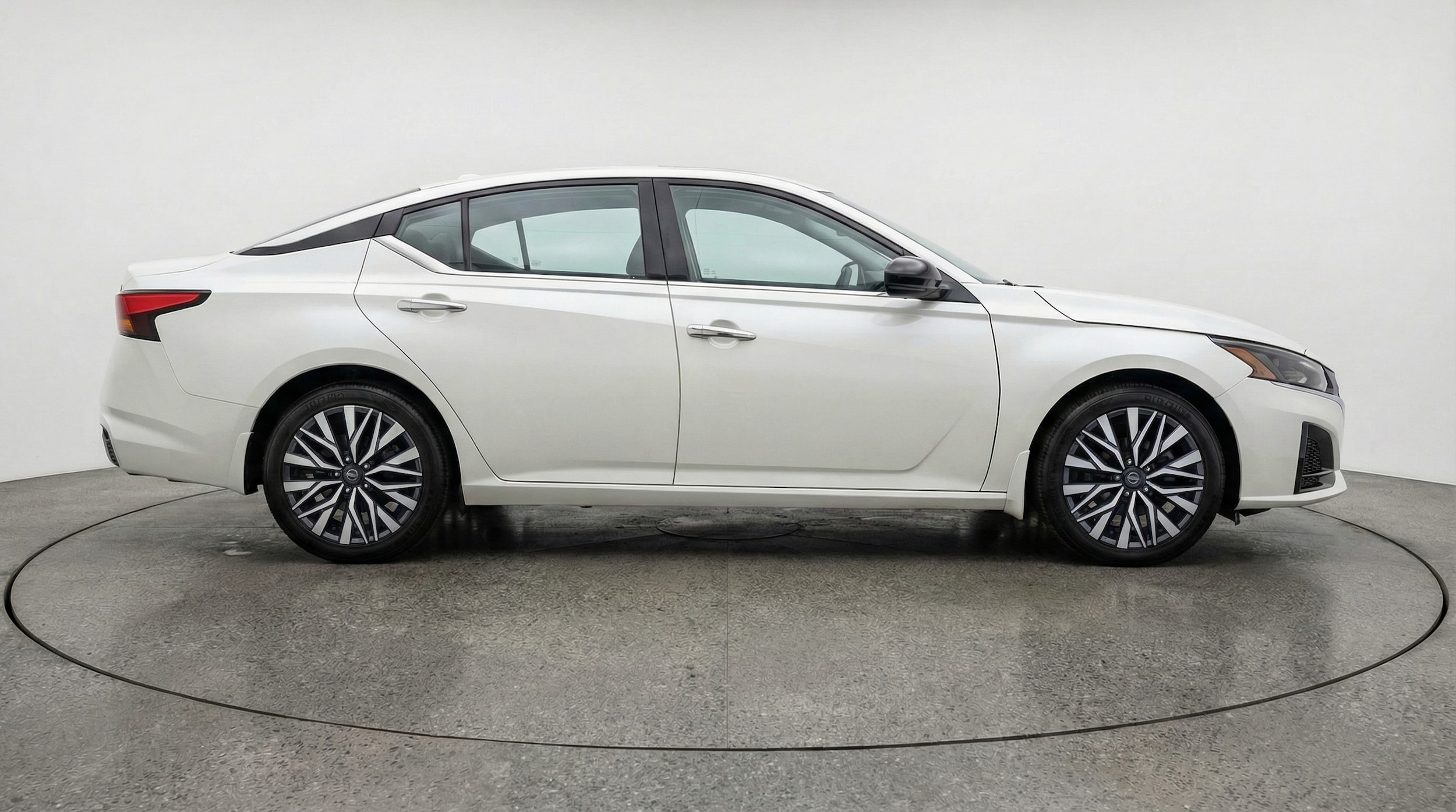 Thumbnail: 2025 Nissan Altima - 8