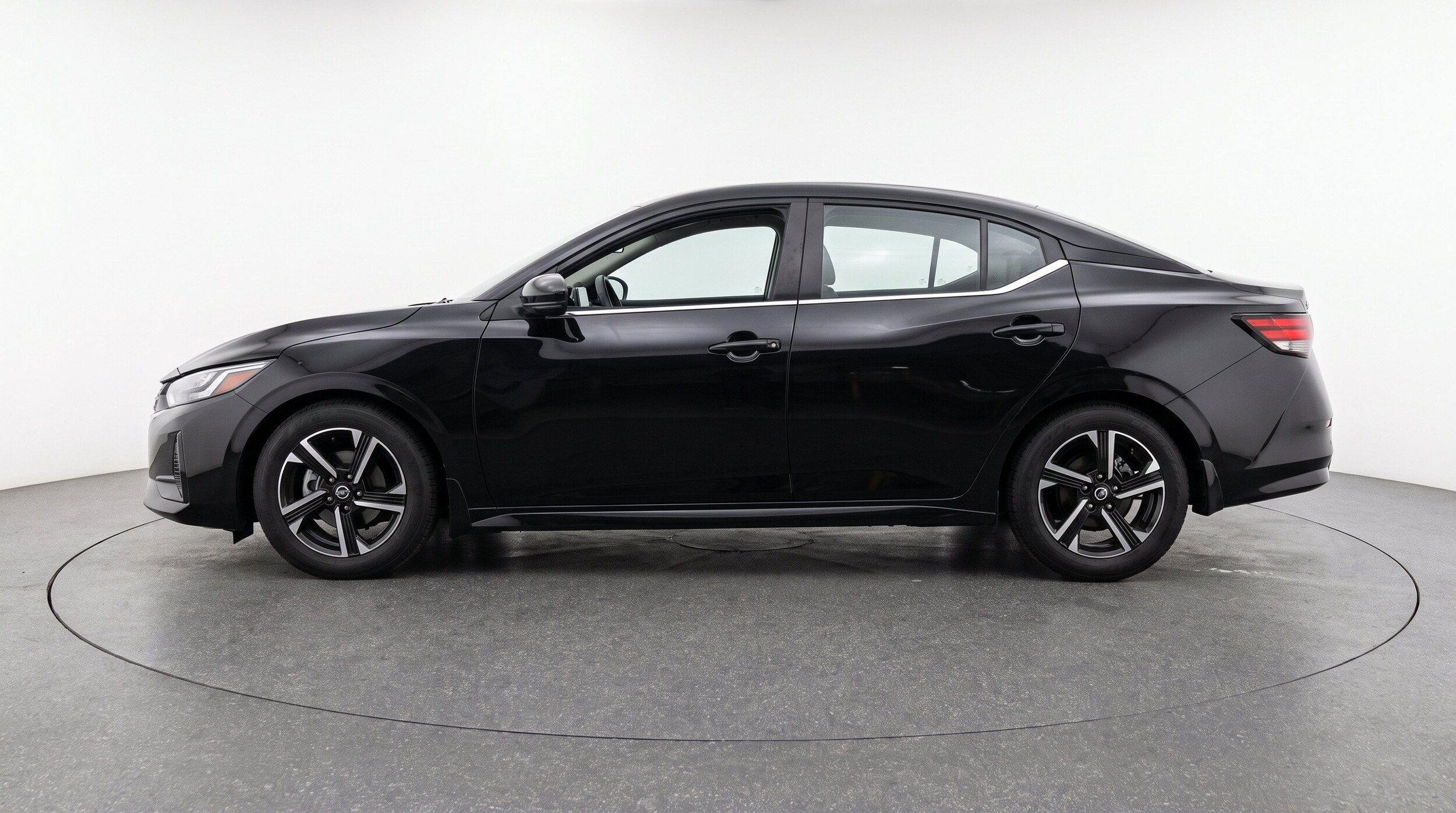 Thumbnail: 2025 Nissan Sentra - 5