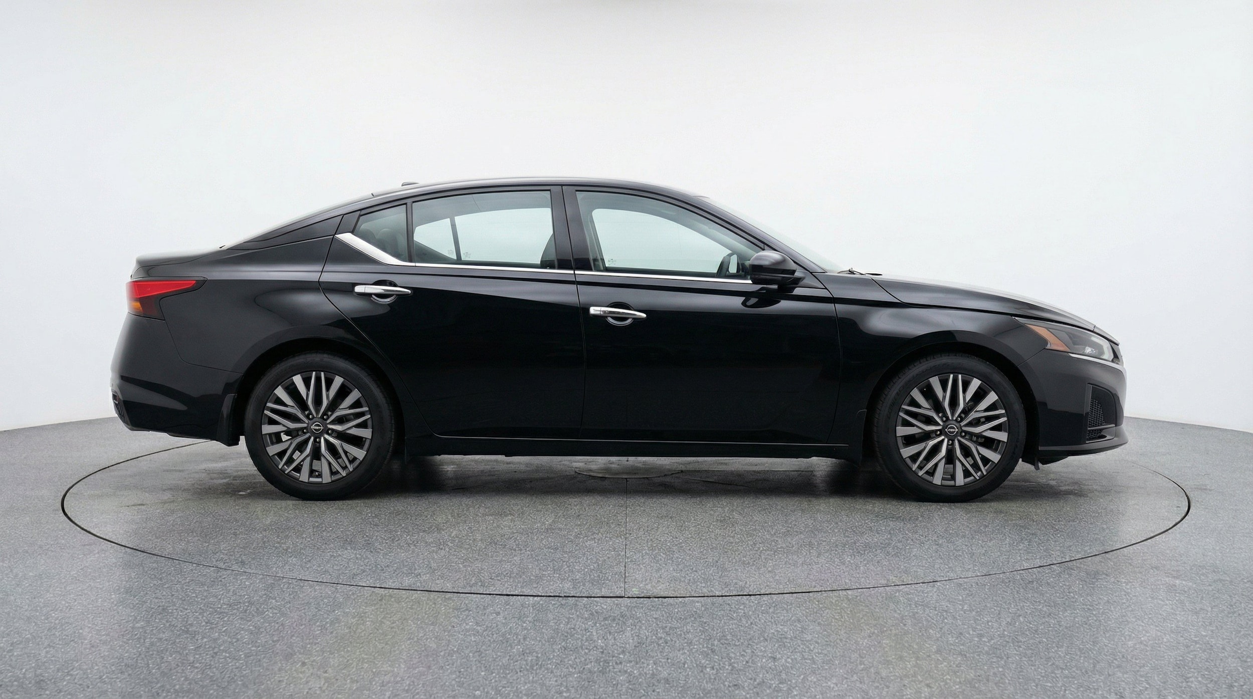 Thumbnail: 2025 Nissan Altima - 11