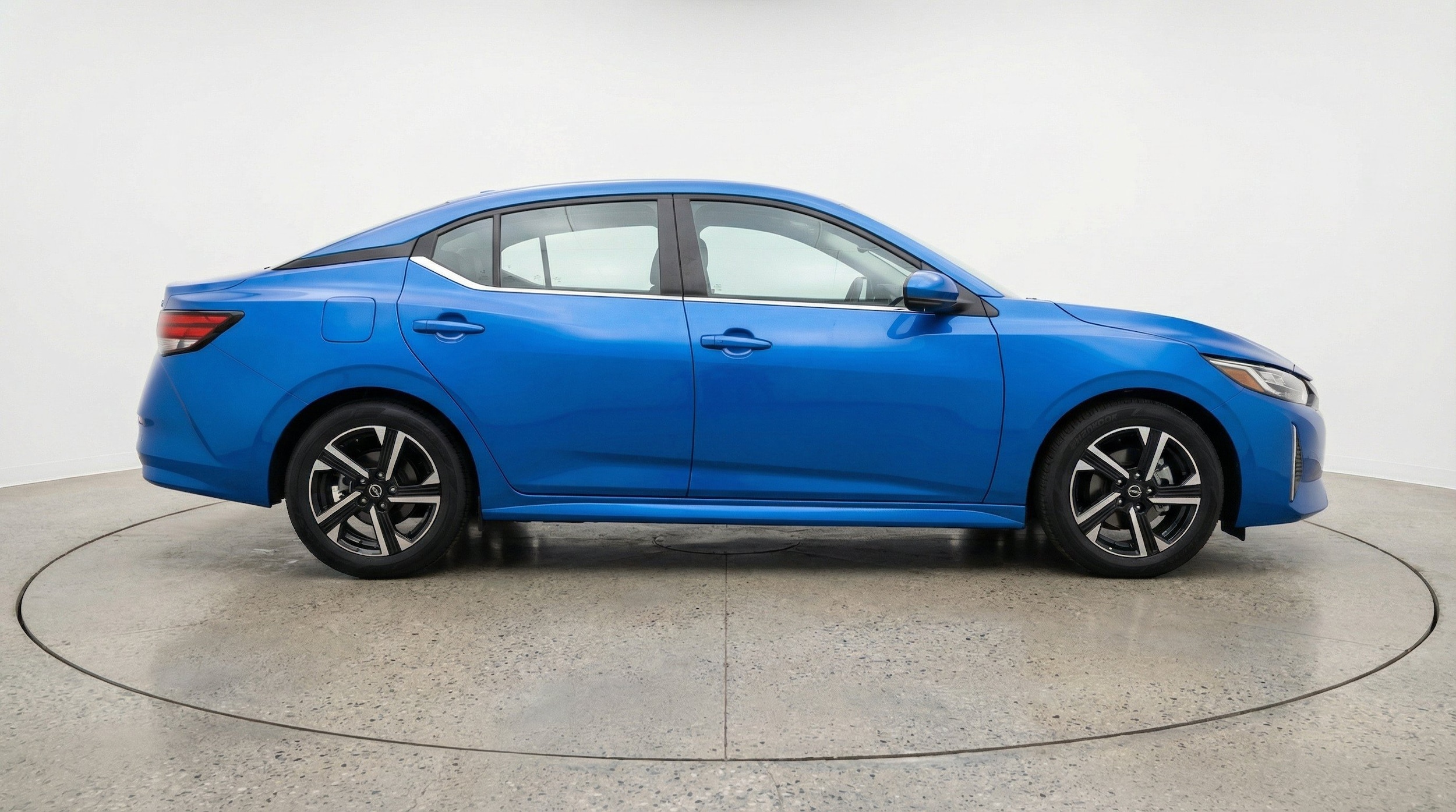 Thumbnail: 2025 Nissan Sentra - 9