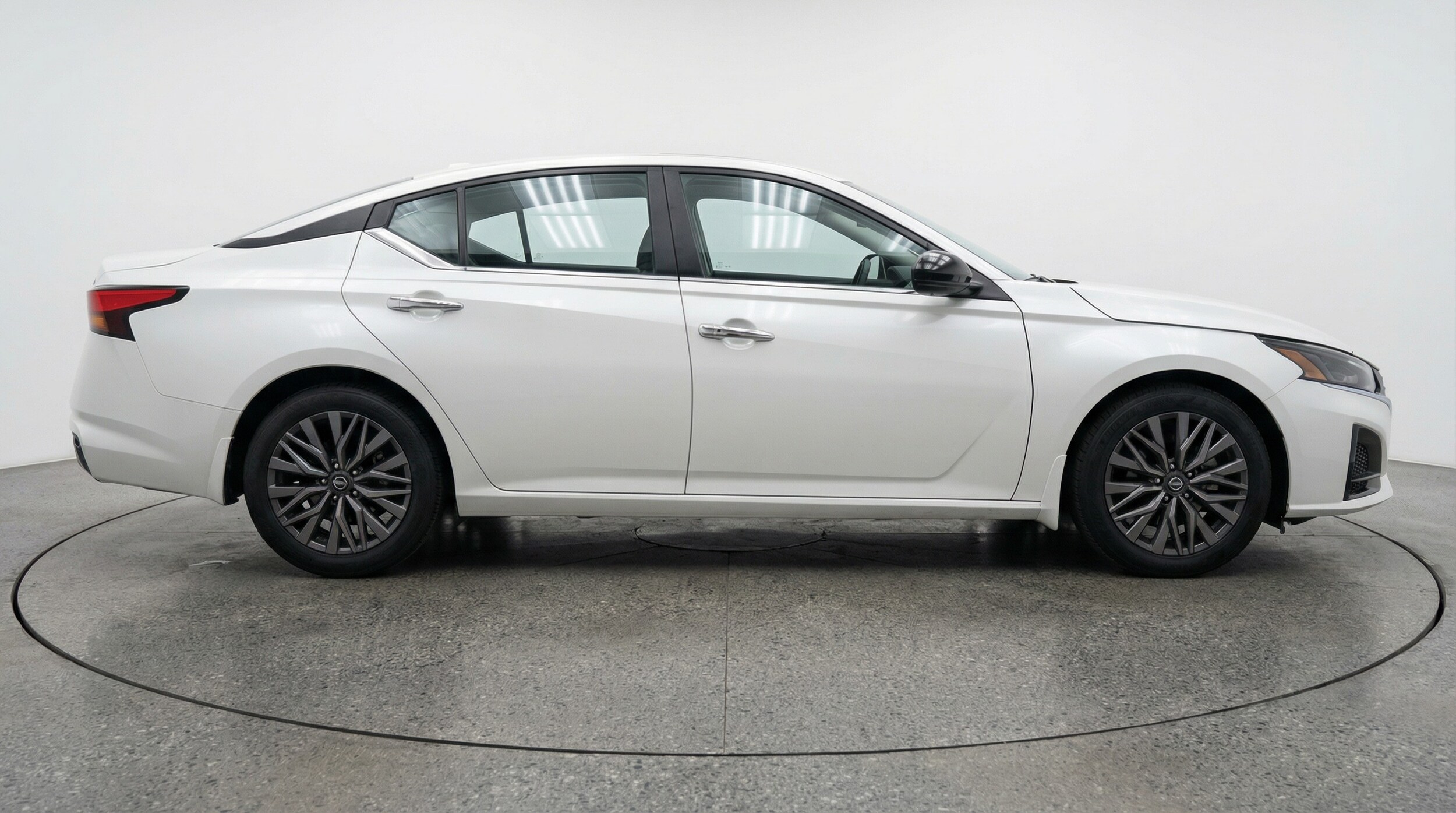 Thumbnail: 2025 Nissan Altima - 8