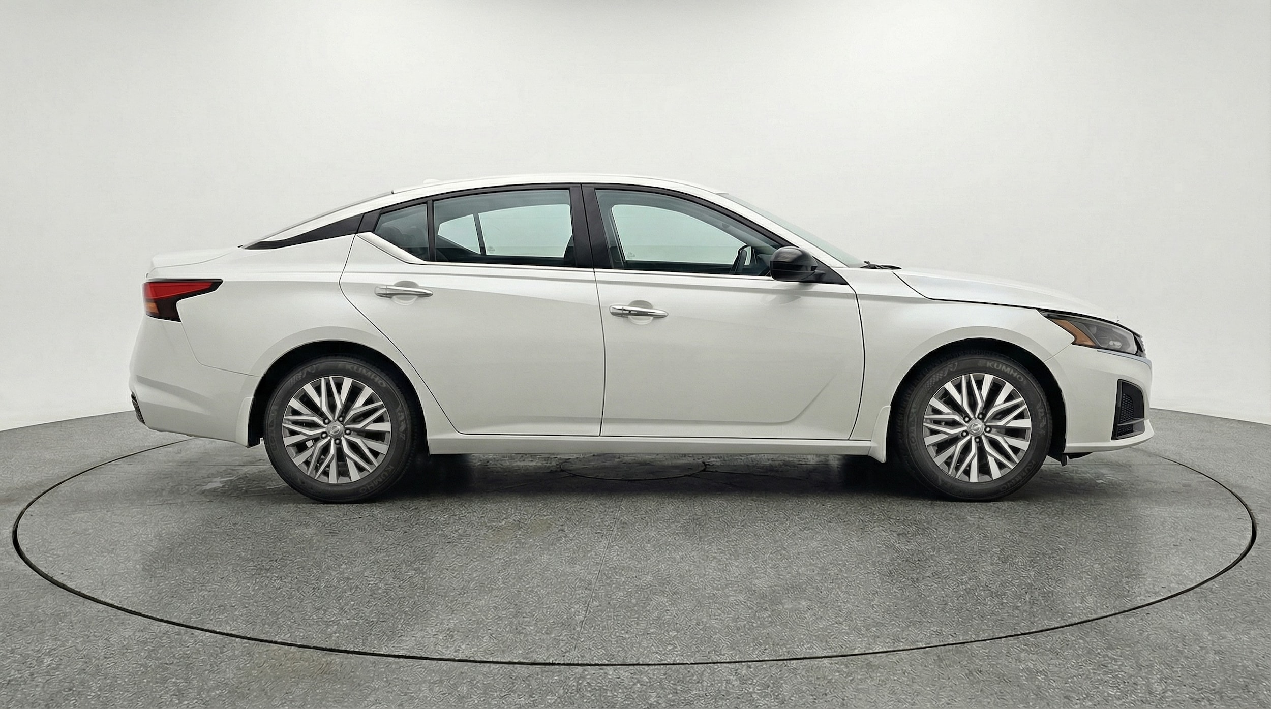 Thumbnail: 2025 Nissan Altima - 8