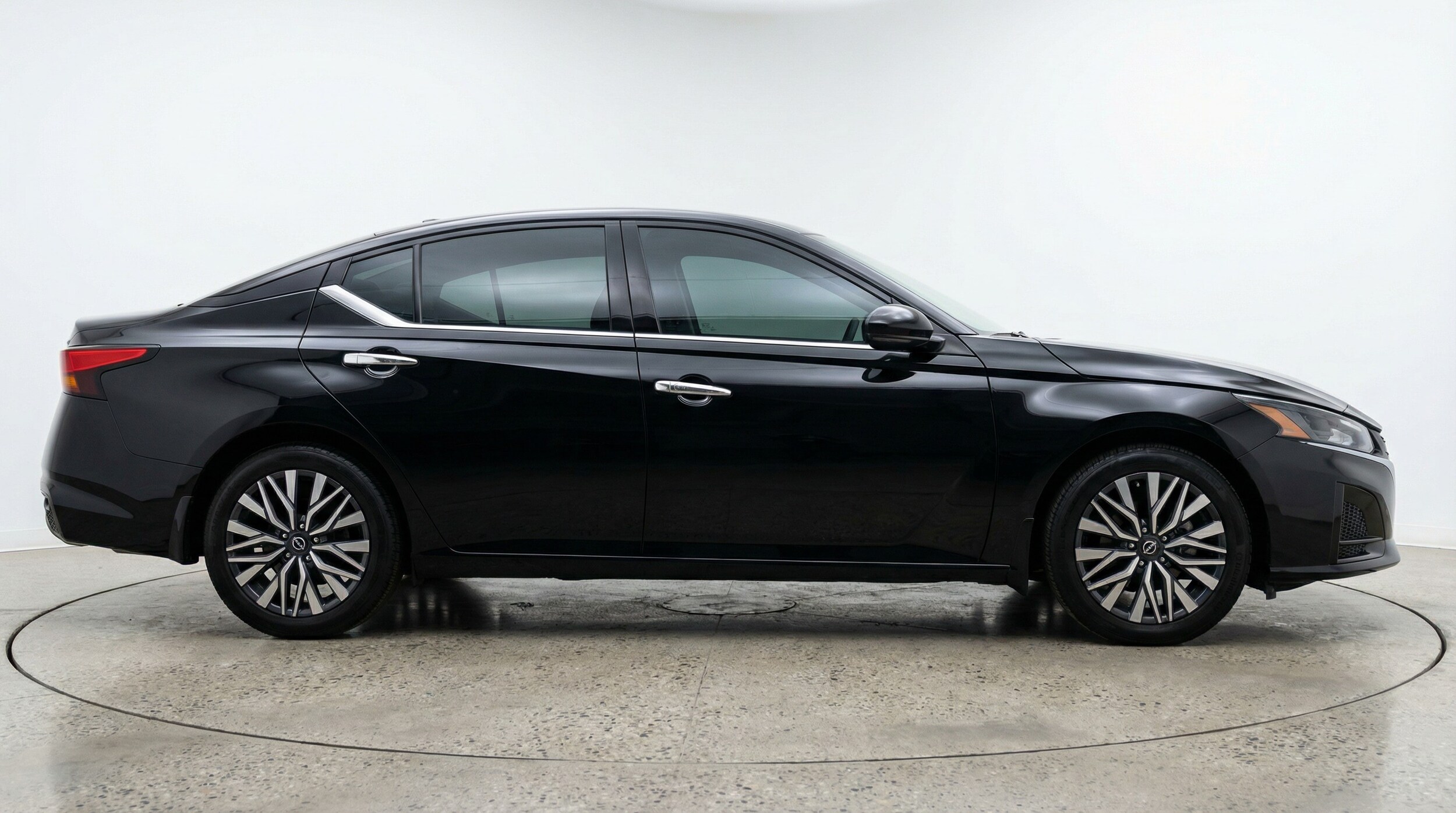 Thumbnail: 2025 Nissan Altima - 8