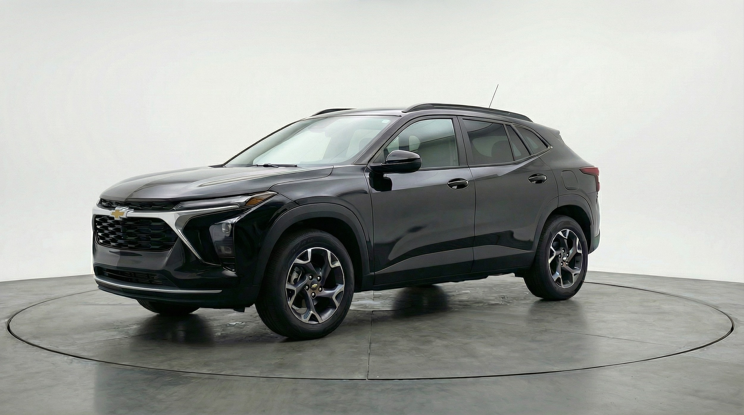 Thumbnail: 2025 Chevrolet Trax - 3