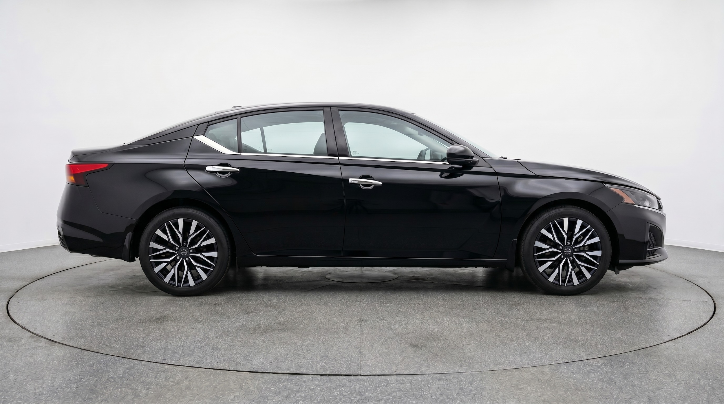 Thumbnail: 2025 Nissan Altima - 8