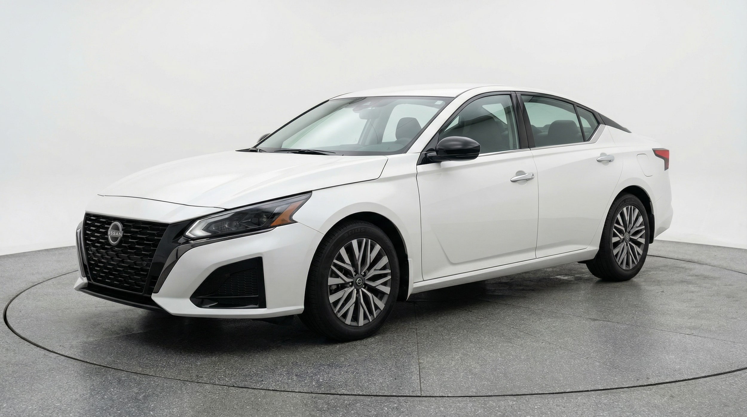 Thumbnail: 2025 Nissan Altima - 3