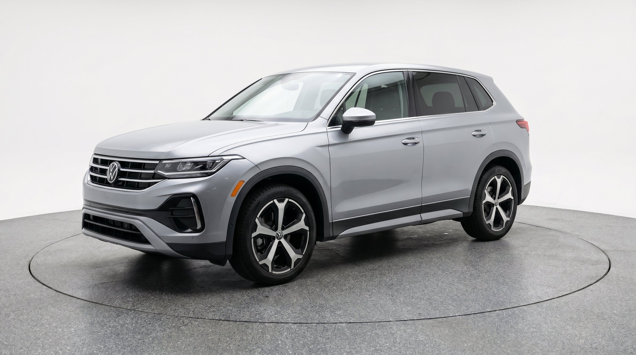 Thumbnail: 2026 Volkswagen Tiguan - 3