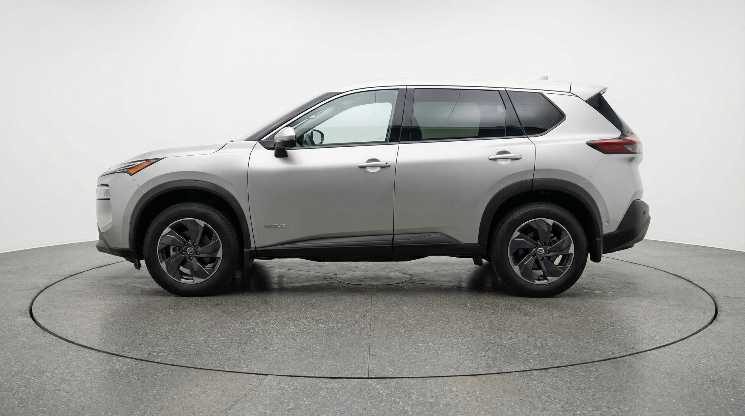 Thumbnail: 2025 Nissan Rogue - 4