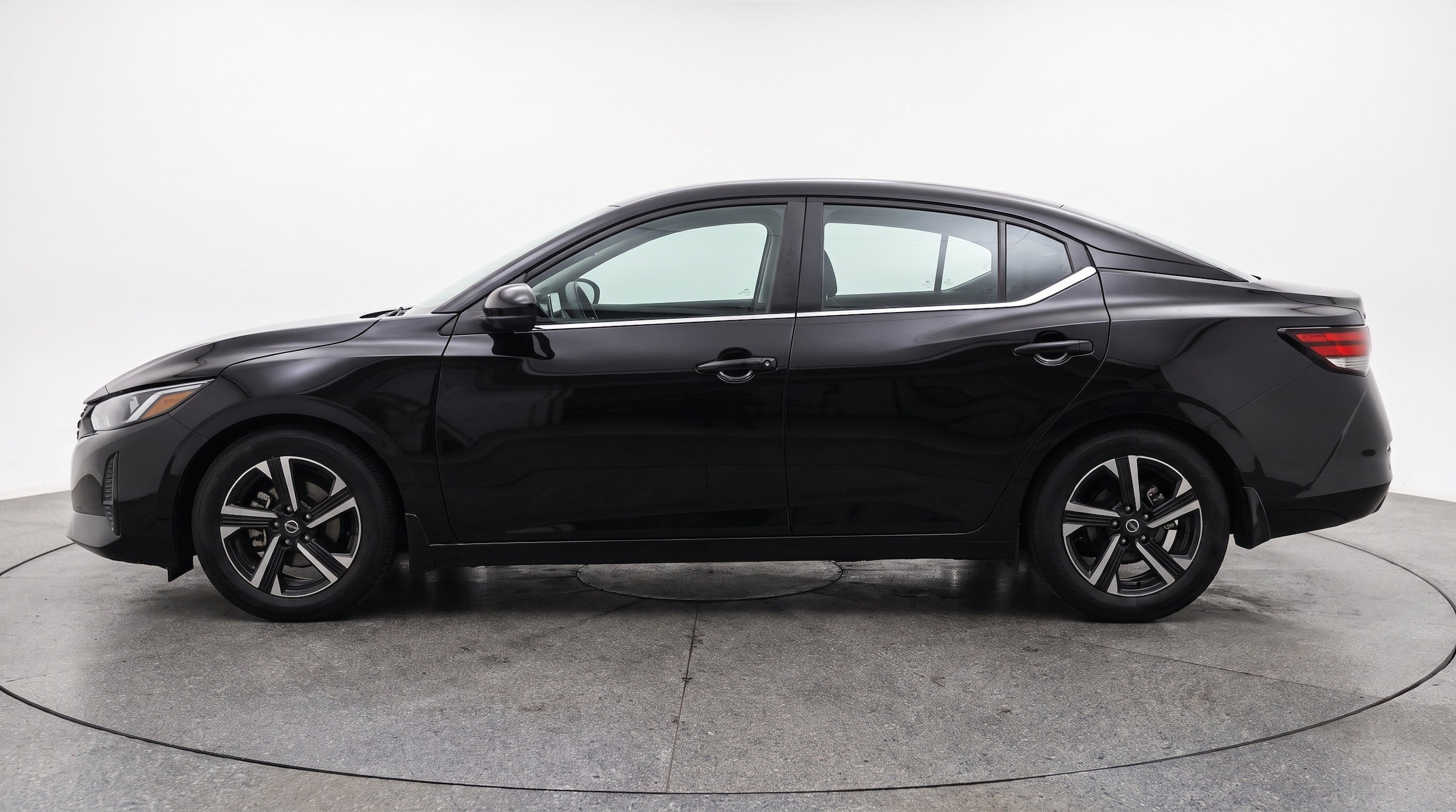 Thumbnail: 2025 Nissan Sentra - 5