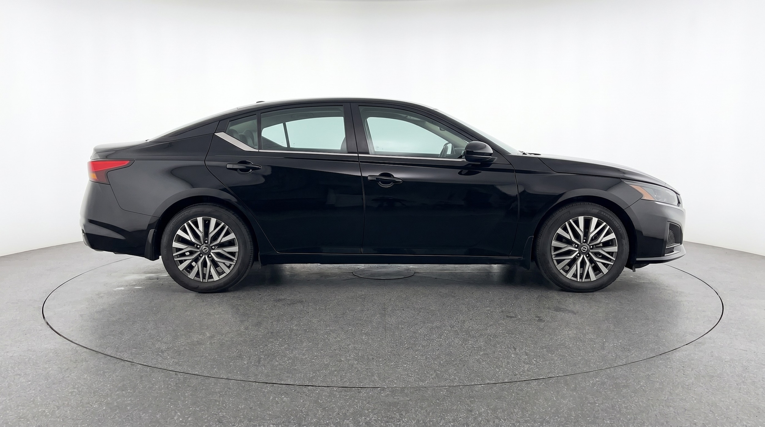 Thumbnail: 2025 Nissan Altima - 8