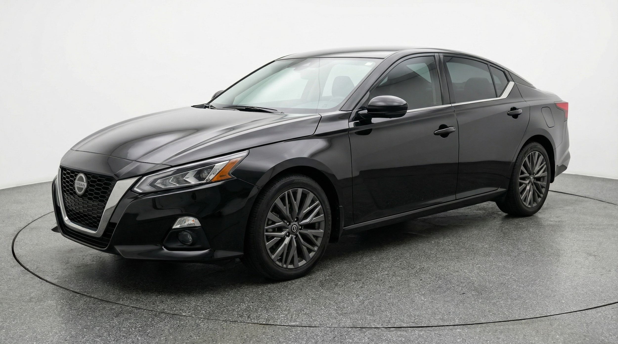 Thumbnail: 2025 Nissan Altima - 3