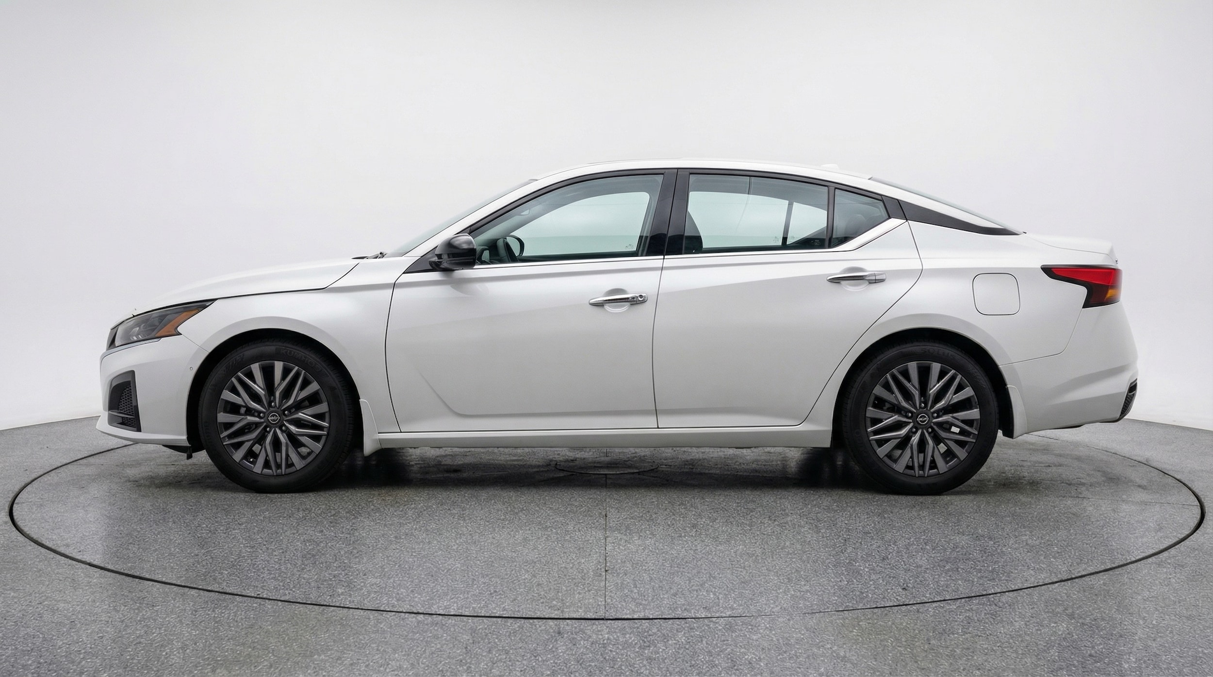 Thumbnail: 2025 Nissan Altima - 4