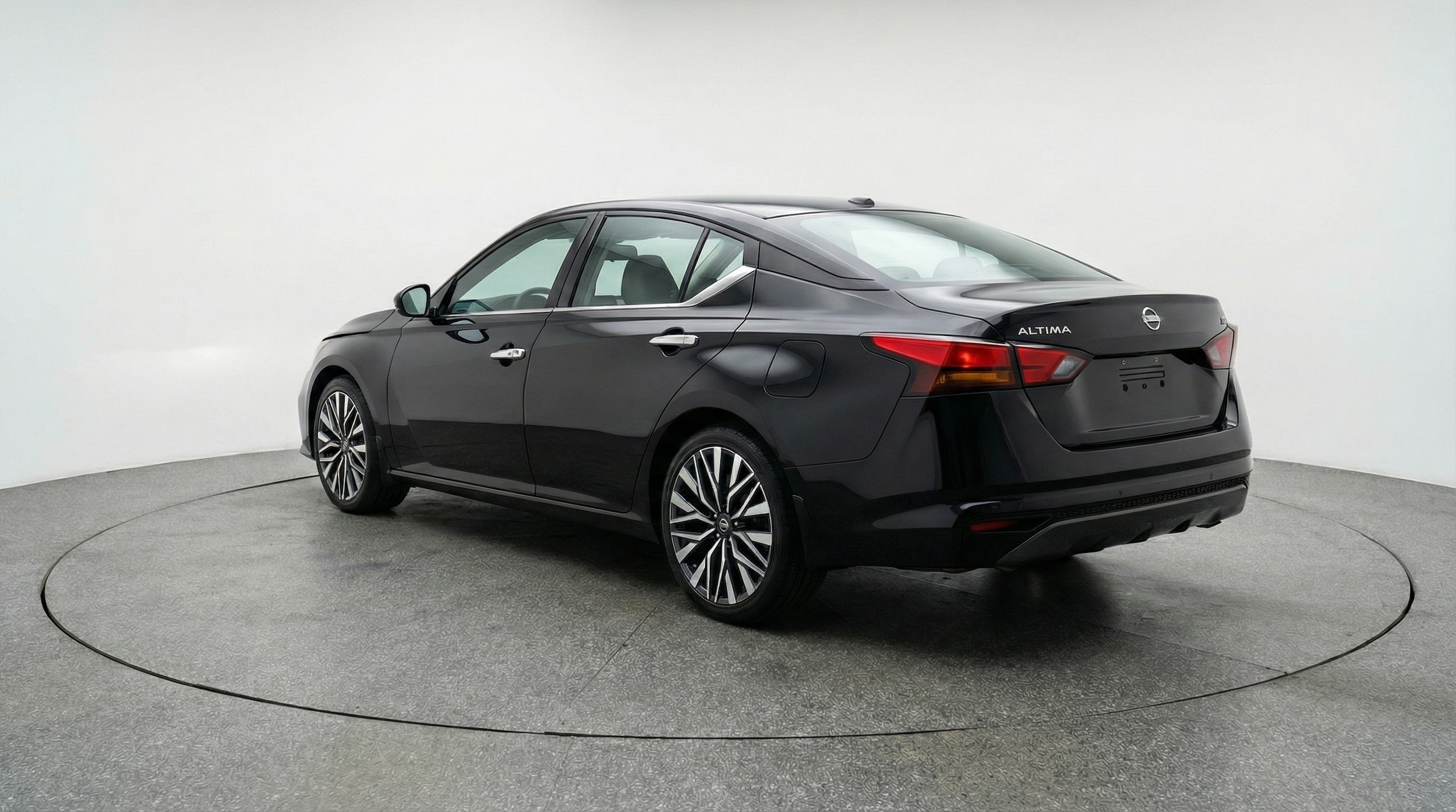 Thumbnail: 2025 Nissan Altima - 5