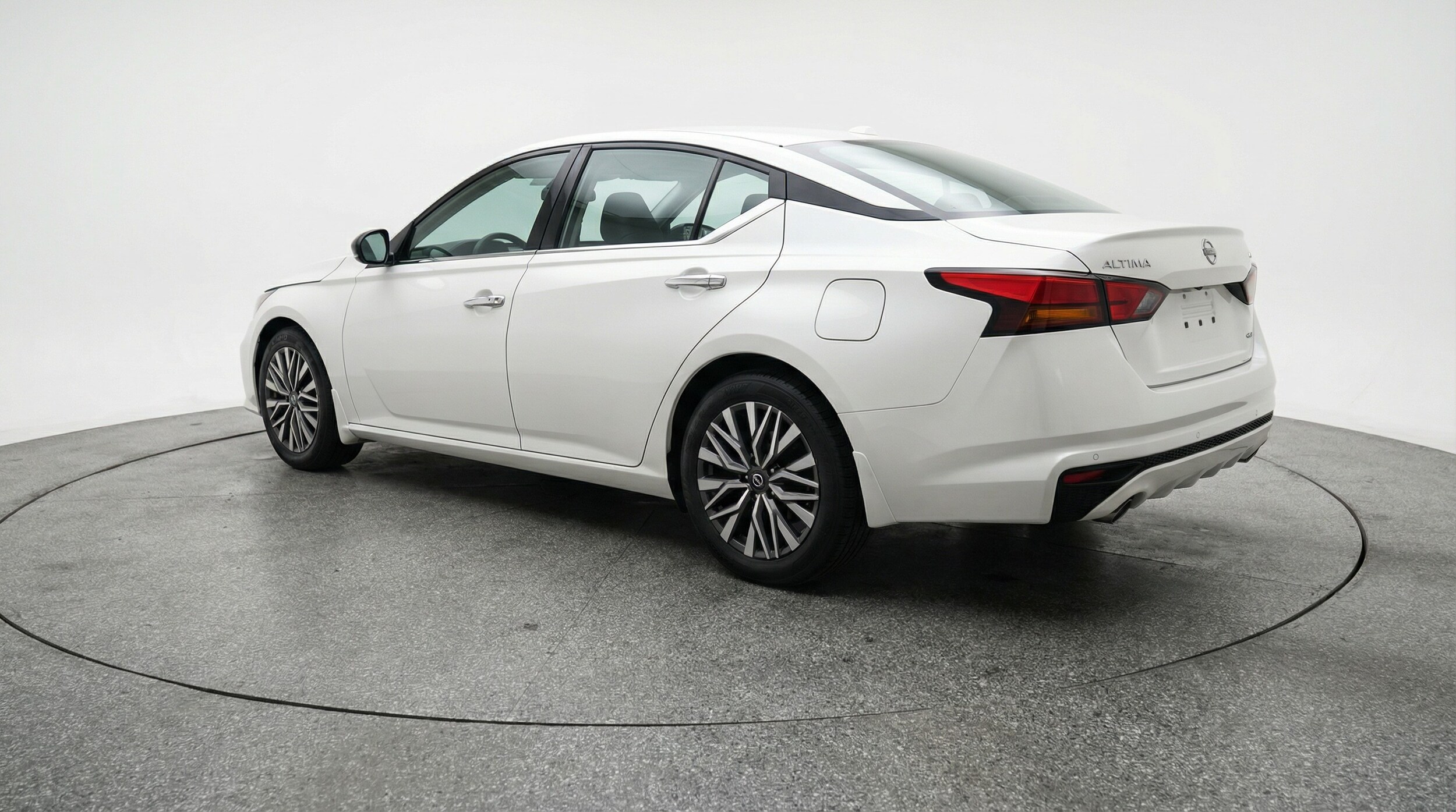 Thumbnail: 2025 Nissan Altima - 5
