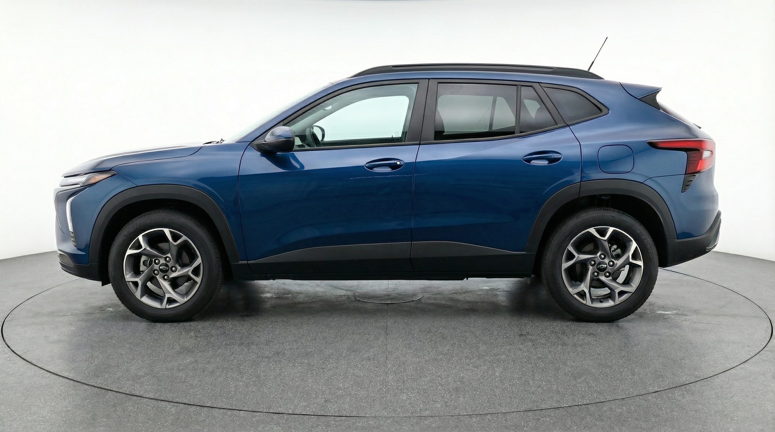 Thumbnail: 2025 Chevrolet Trax - 4