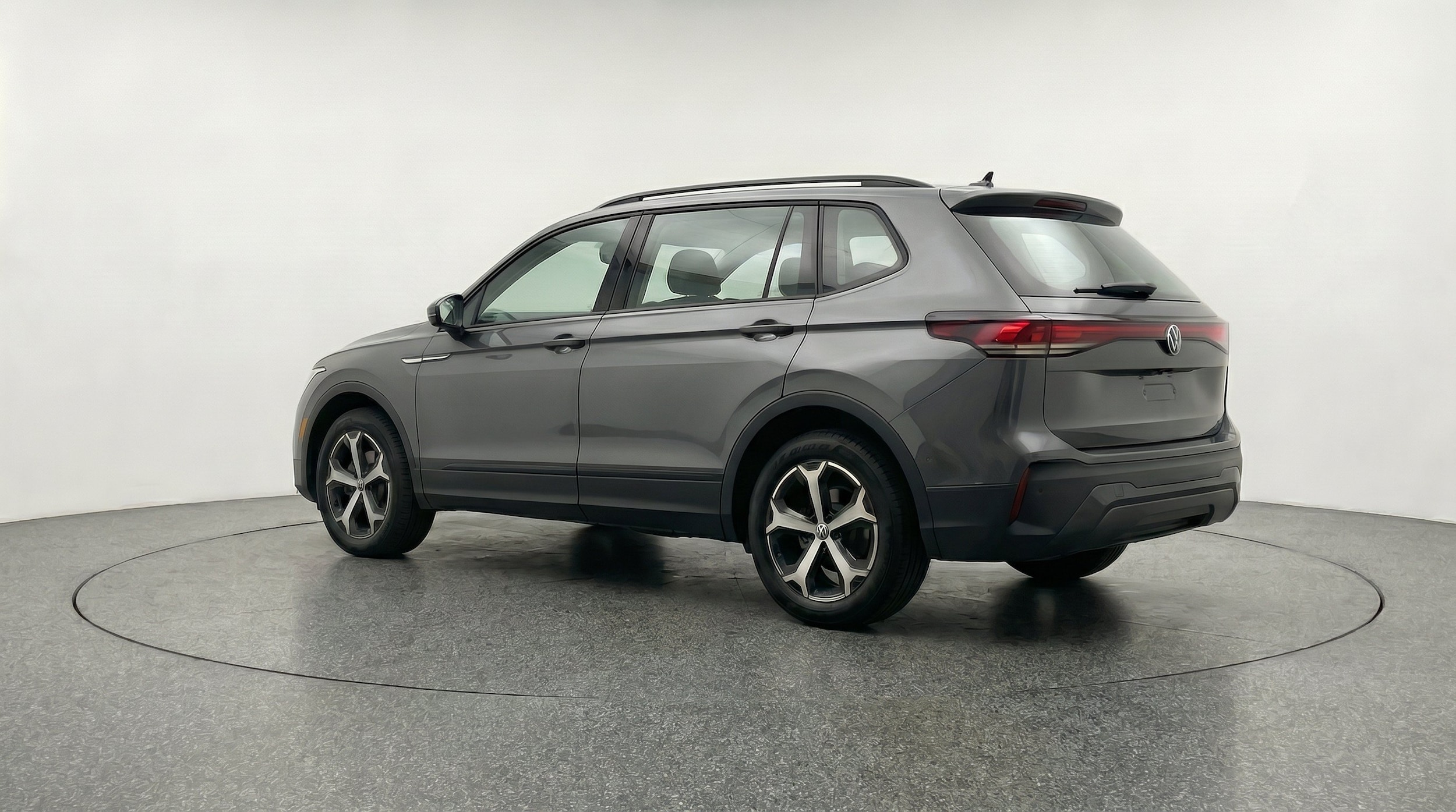 Thumbnail: 2026 Volkswagen Tiguan - 6