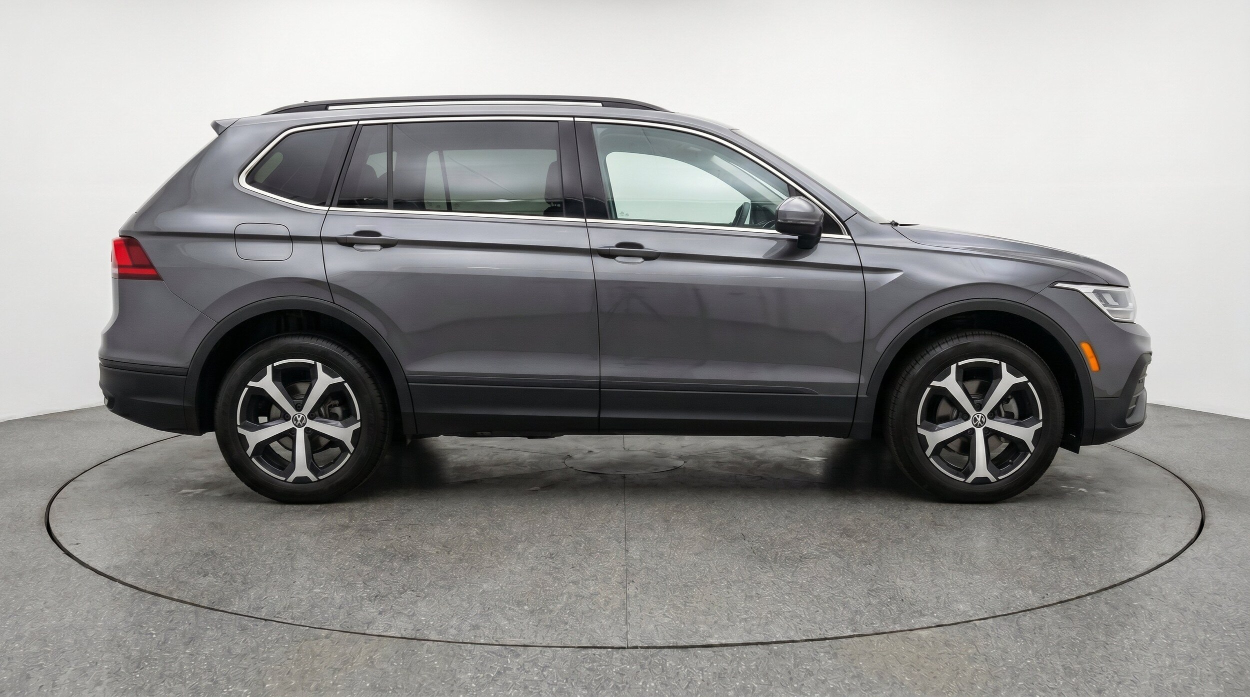 Thumbnail: 2026 Volkswagen Tiguan - 11