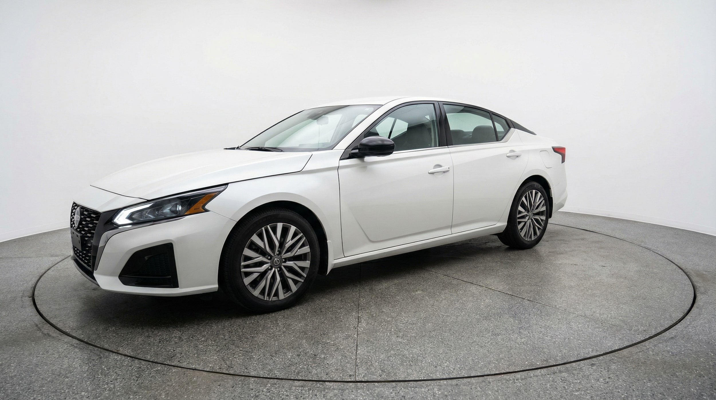 Thumbnail: 2025 Nissan Altima - 3