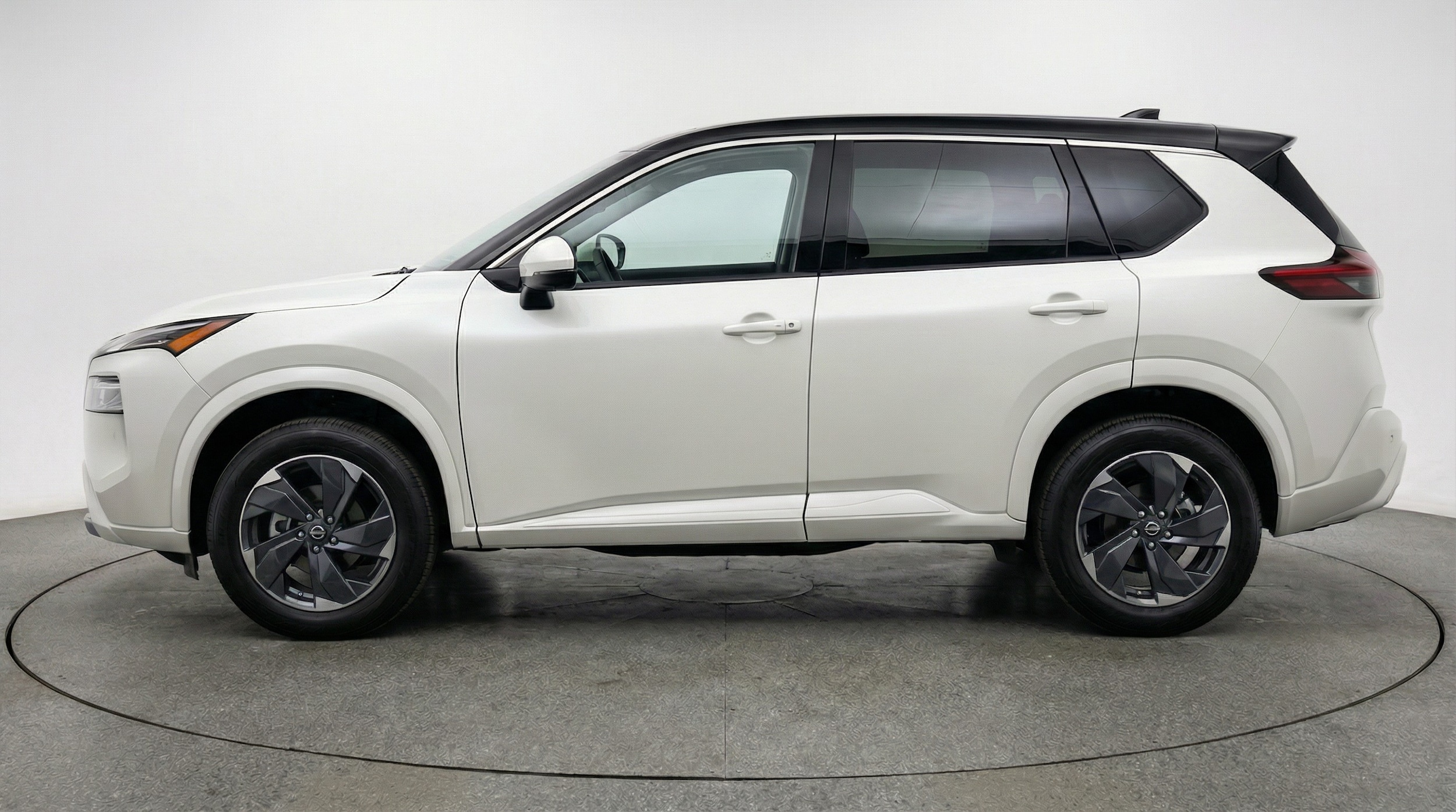 Thumbnail: 2025 Nissan Rogue - 4