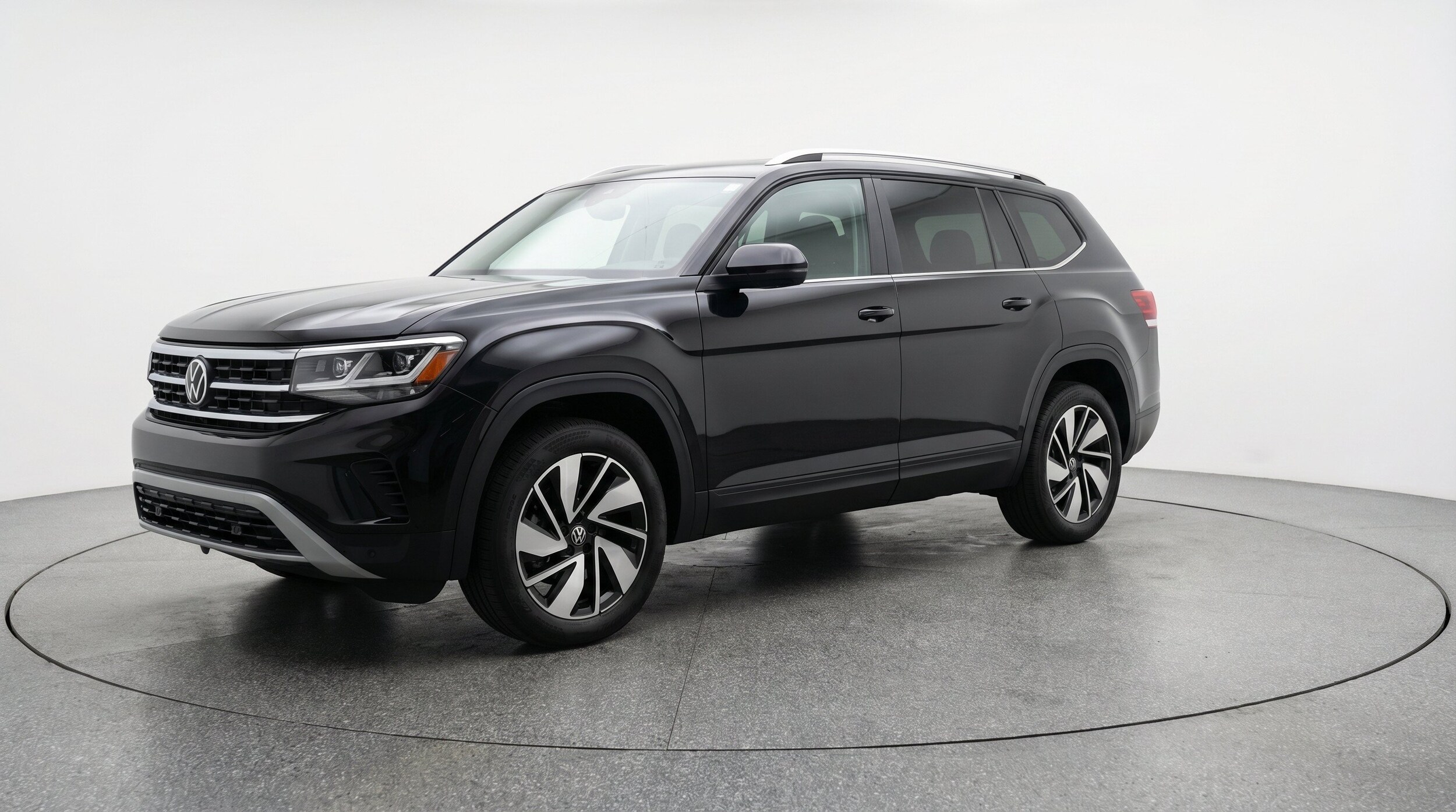 Thumbnail: 2026 Volkswagen Atlas - 3