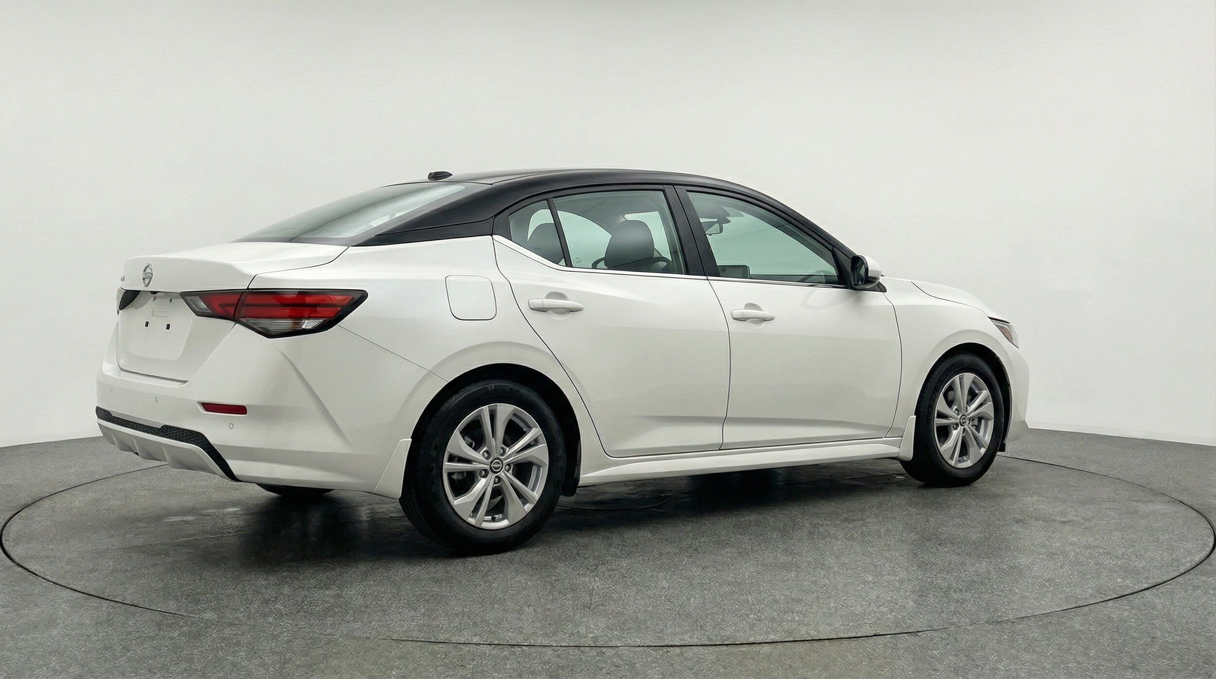 Thumbnail: 2025 Nissan Sentra - 9