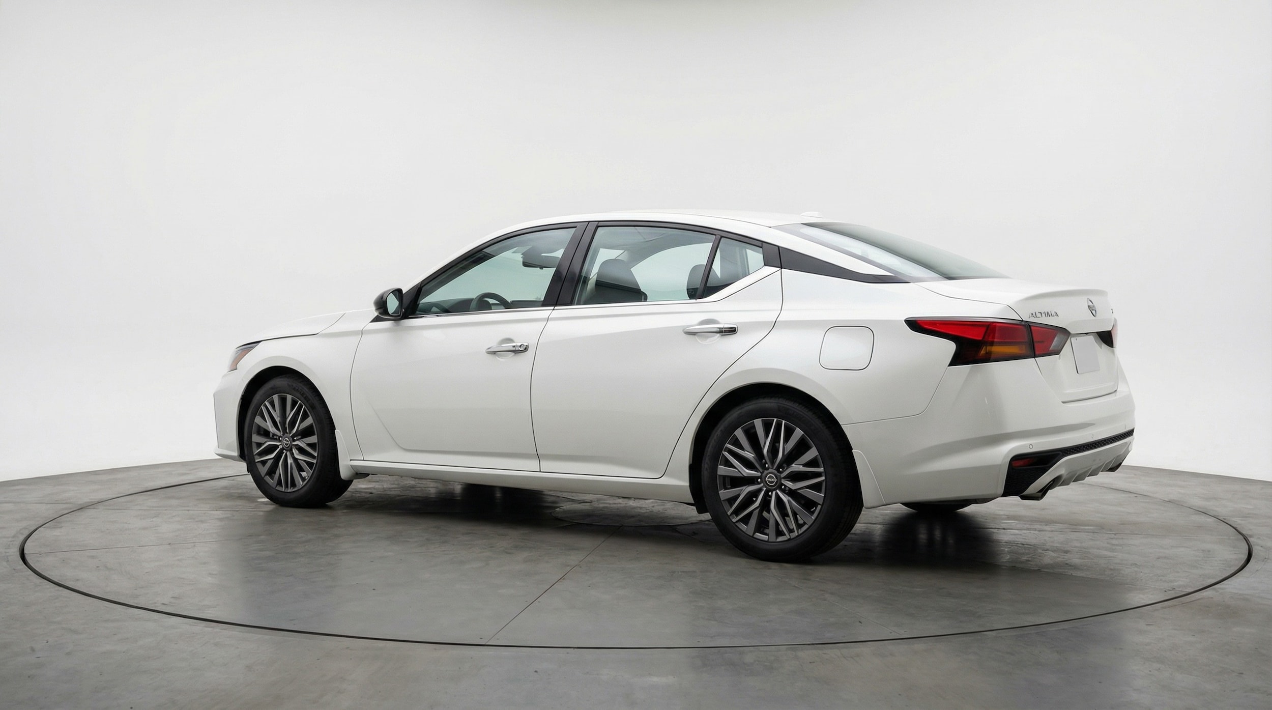 Thumbnail: 2025 Nissan Altima - 5