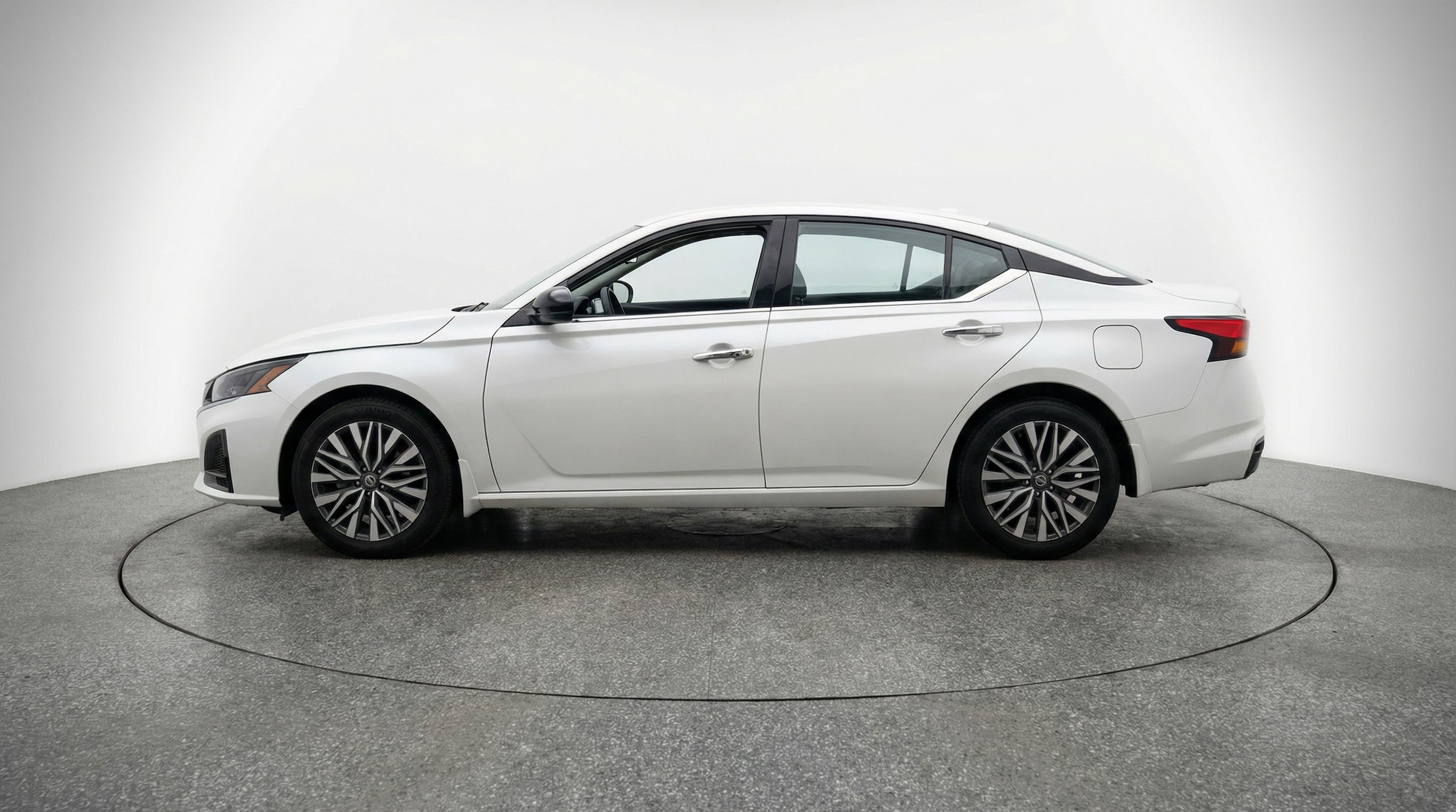 Thumbnail: 2025 Nissan Altima - 4