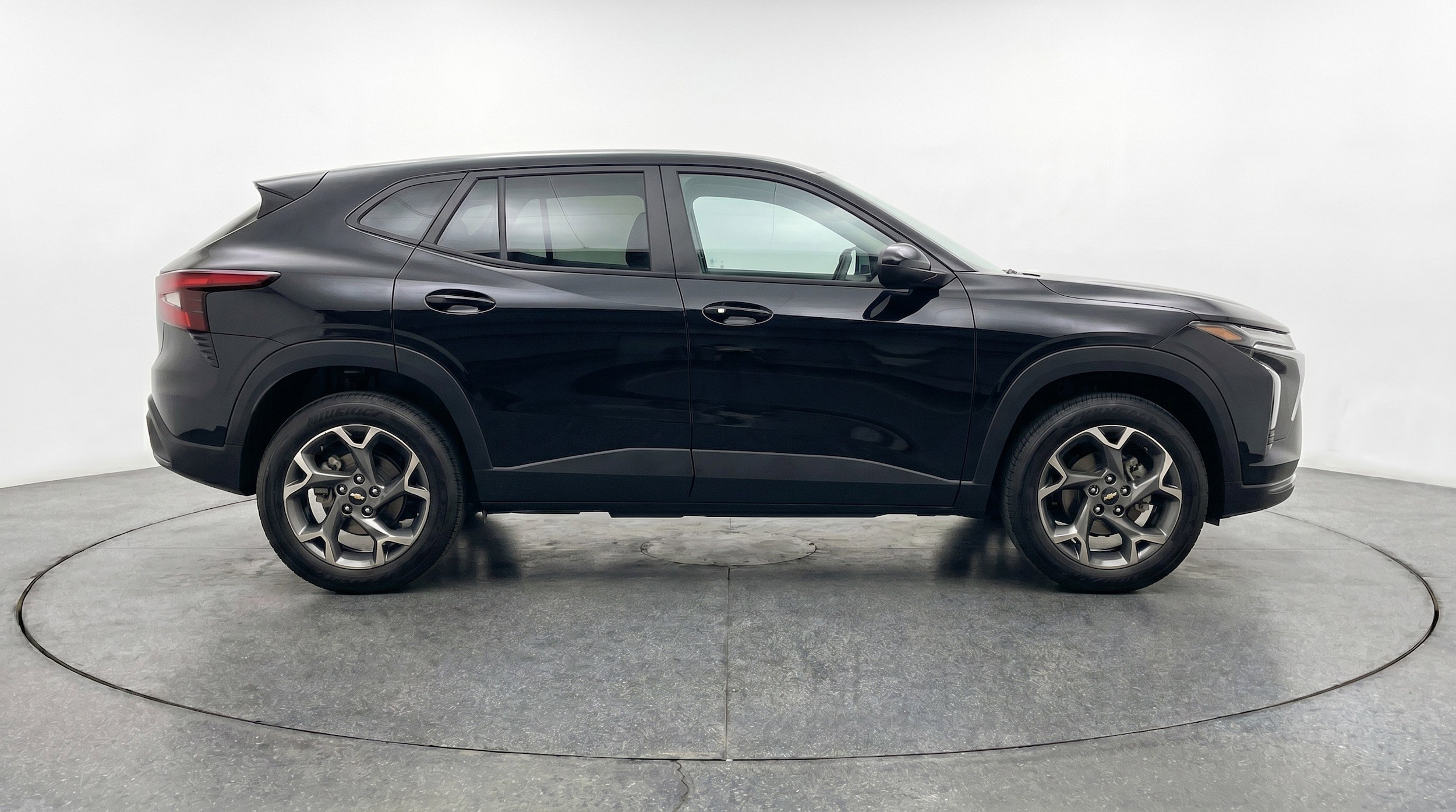 Thumbnail: 2025 Chevrolet Trax - 11