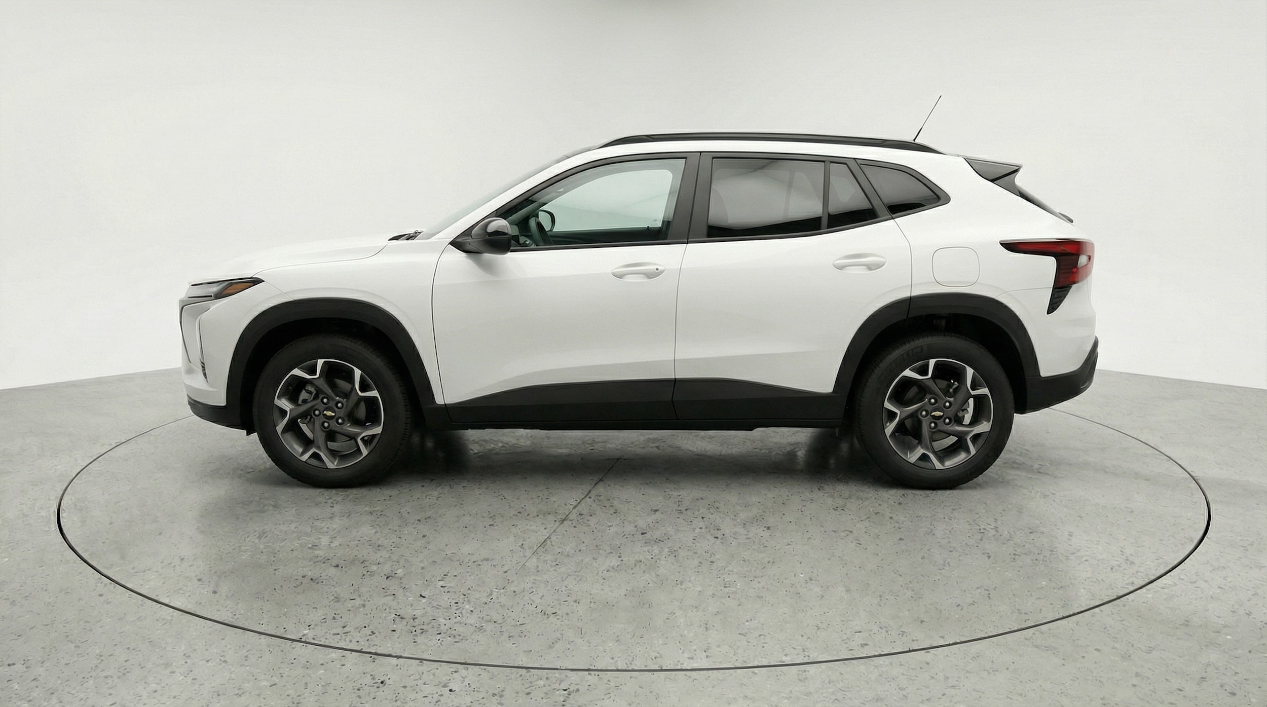 Thumbnail: 2025 Chevrolet Trax - 4