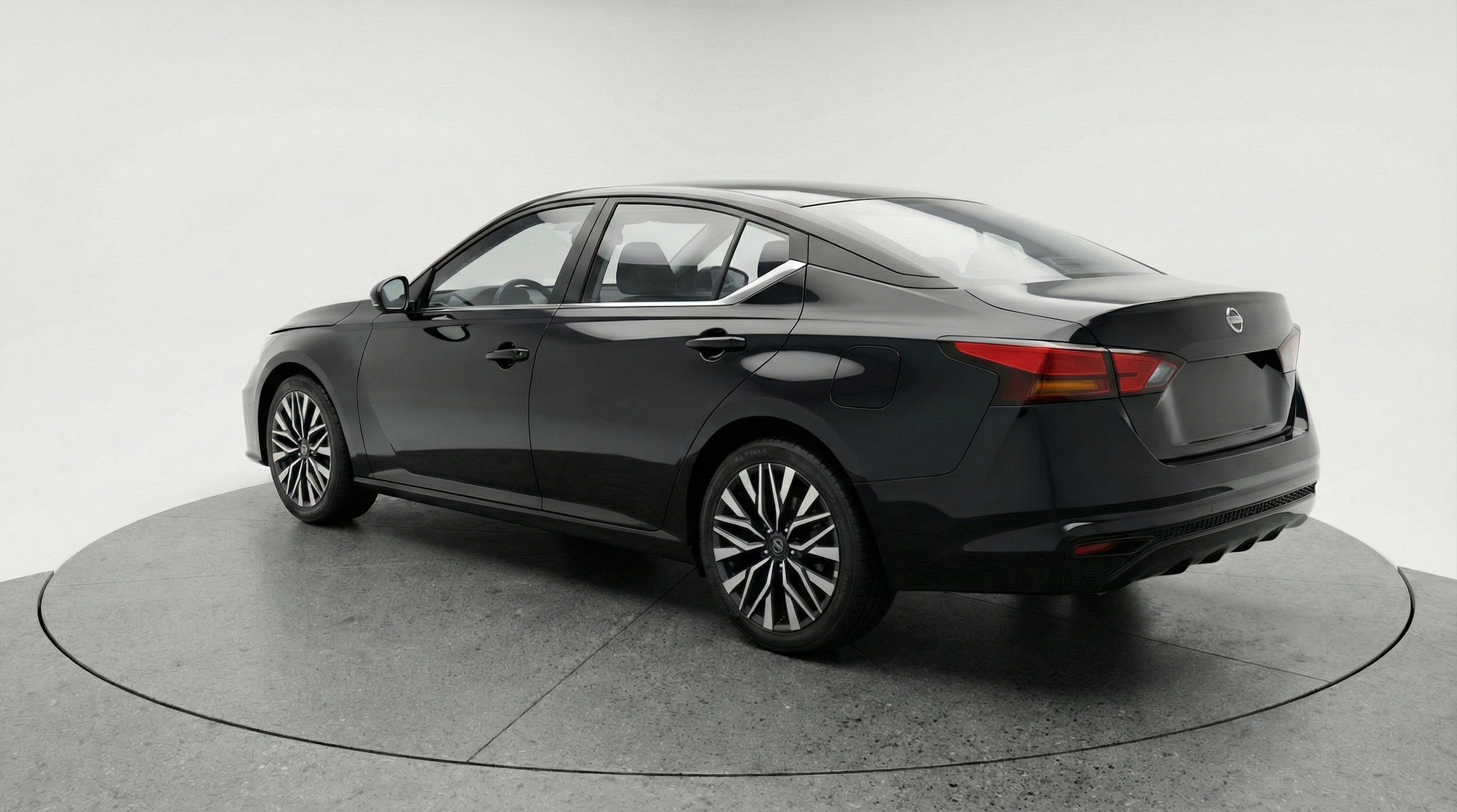 Thumbnail: 2025 Nissan Altima - 5