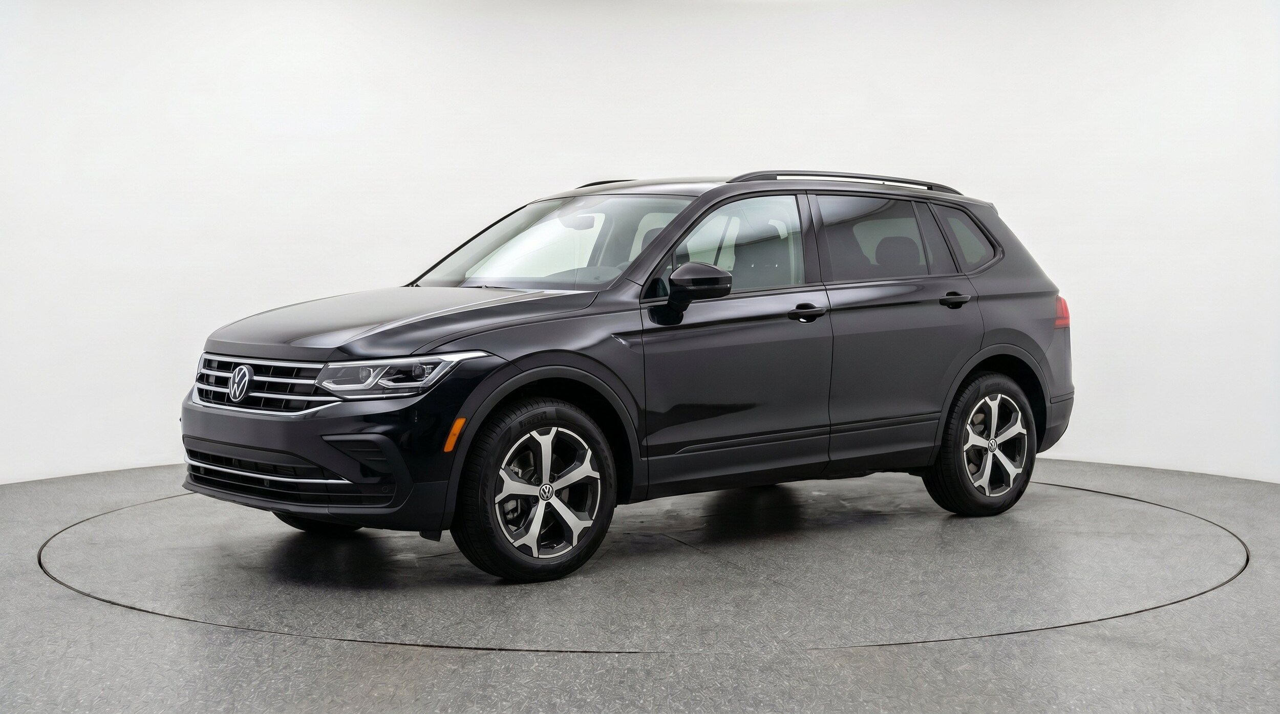 Thumbnail: 2026 Volkswagen Tiguan - 3
