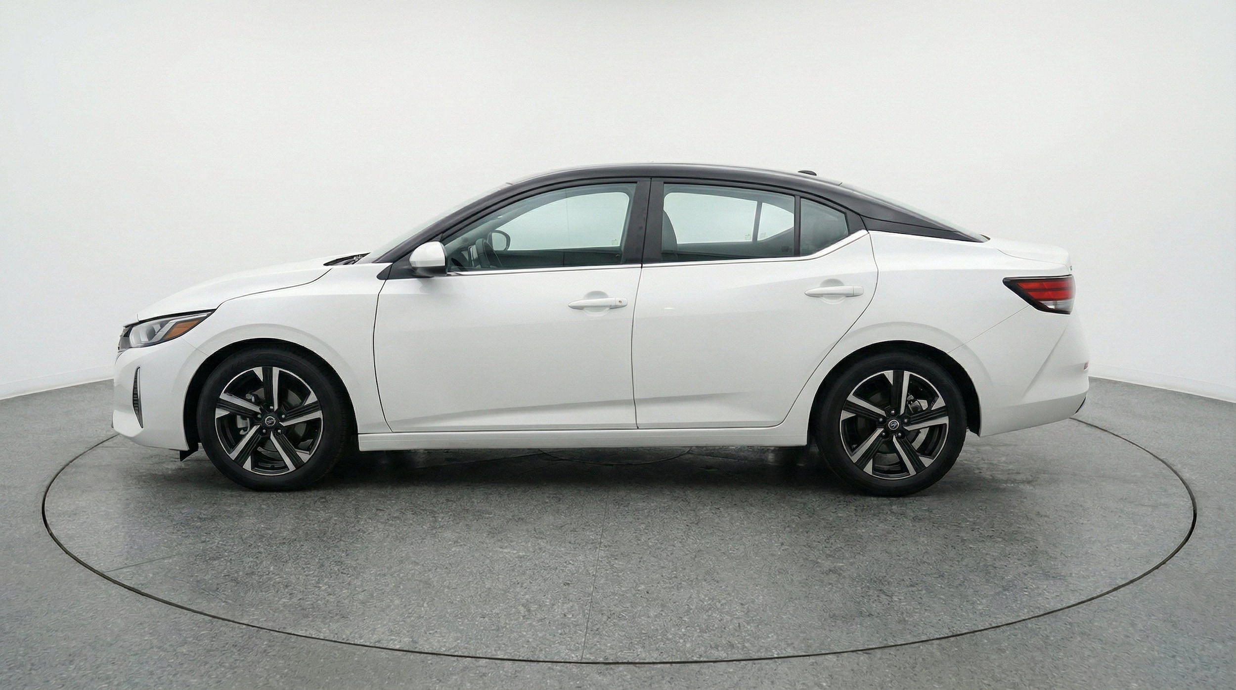 Thumbnail: 2025 Nissan Sentra - 5