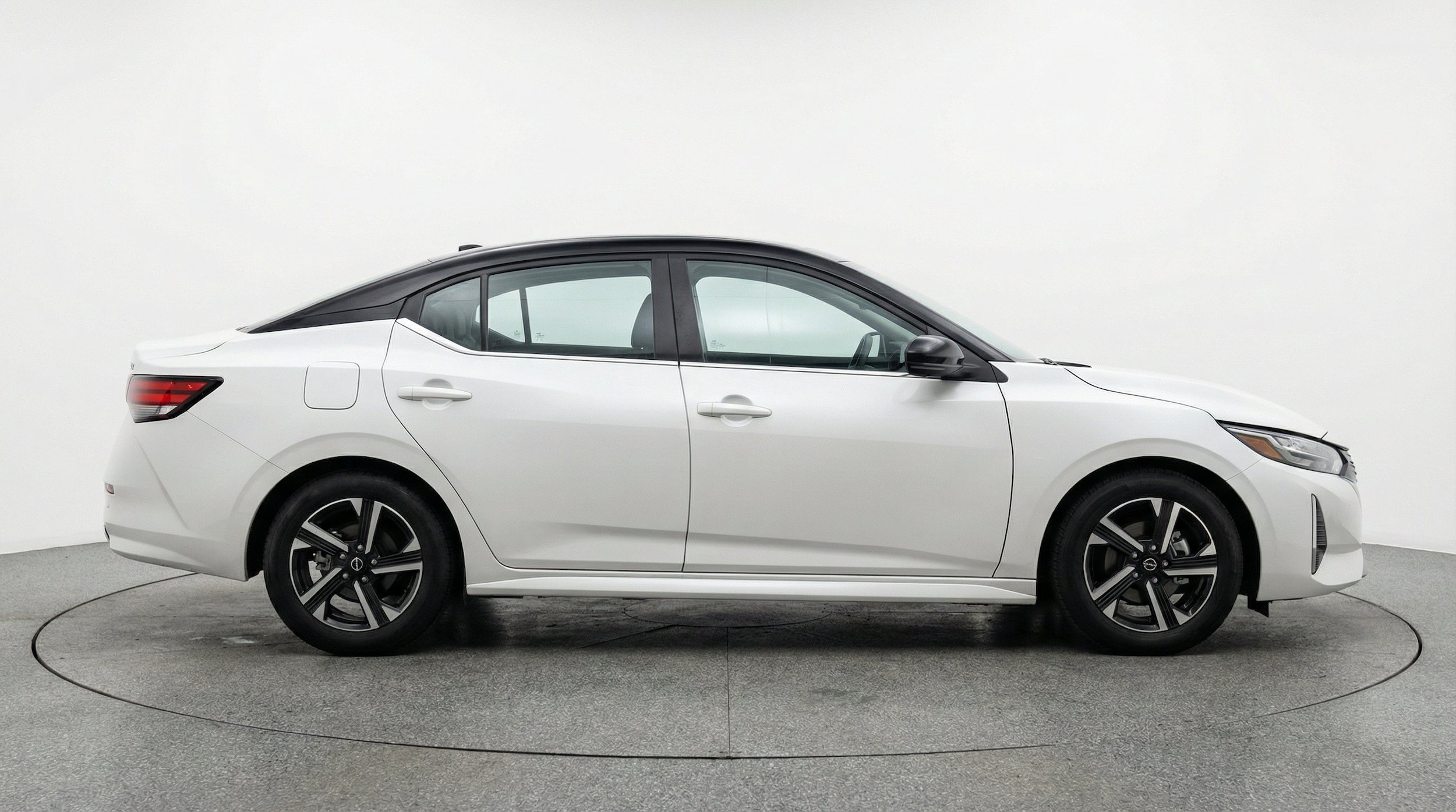 Thumbnail: 2025 Nissan Sentra - 11