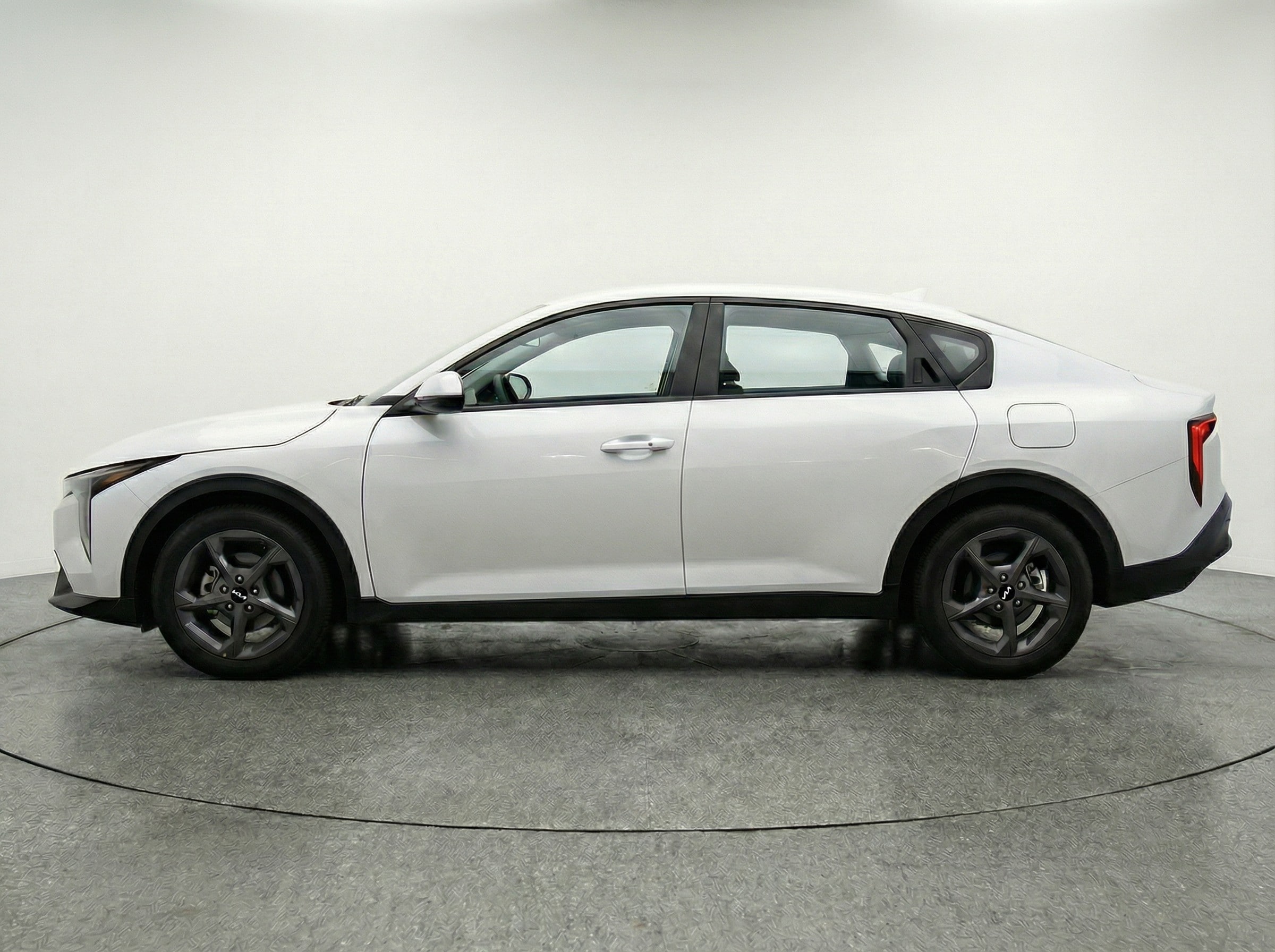 Thumbnail: 2025 Kia K4 - 4