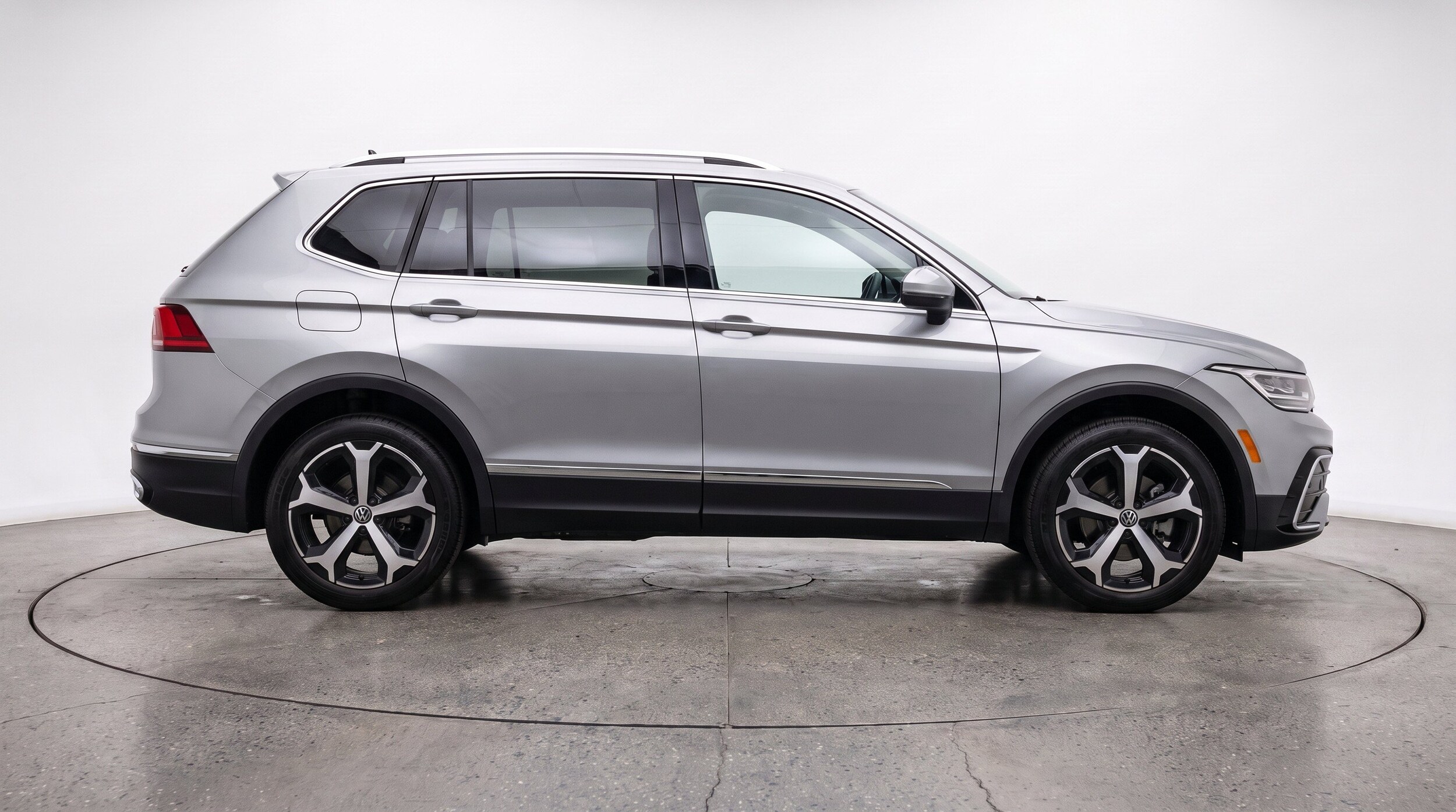 Thumbnail: 2026 Volkswagen Tiguan - 11