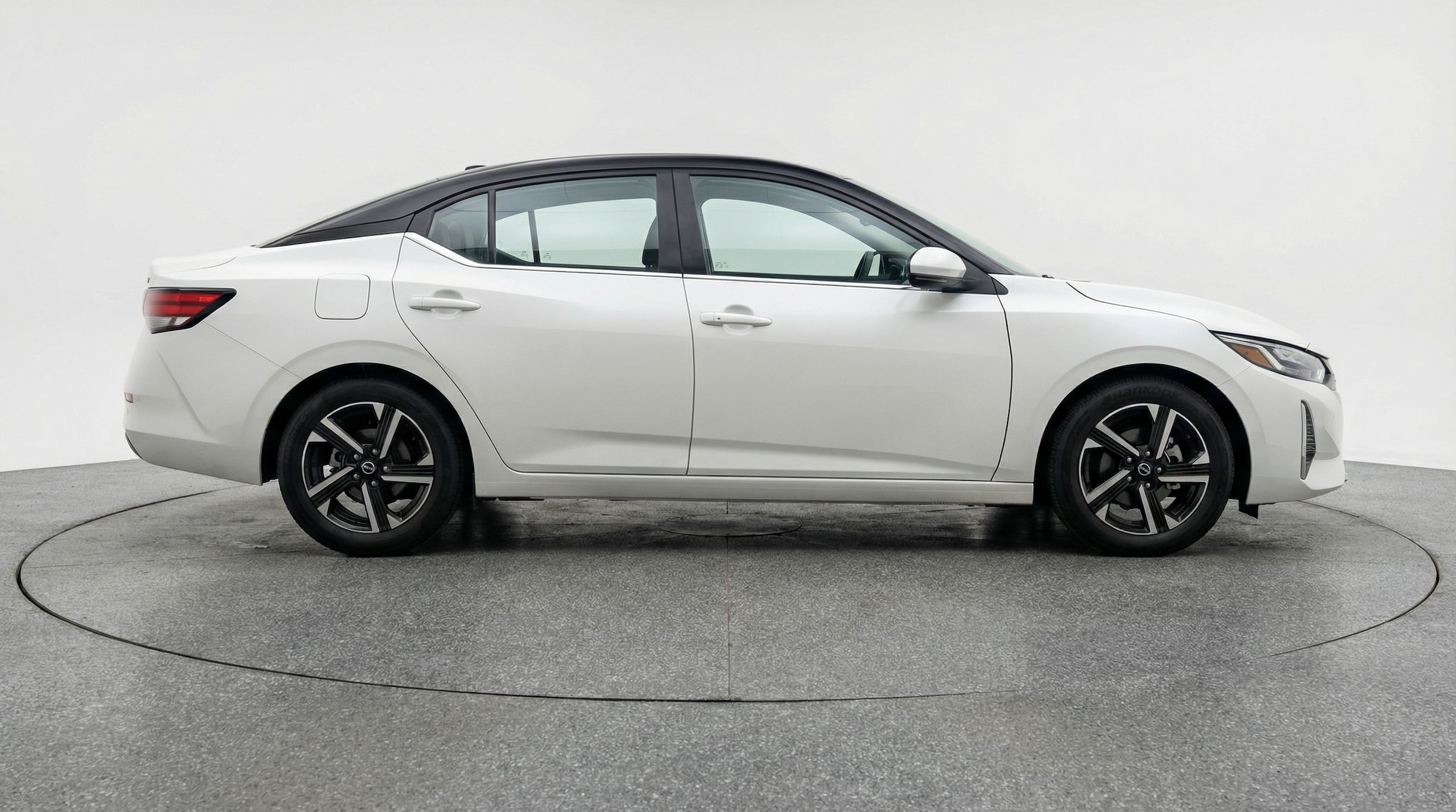 Thumbnail: 2025 Nissan Sentra - 8
