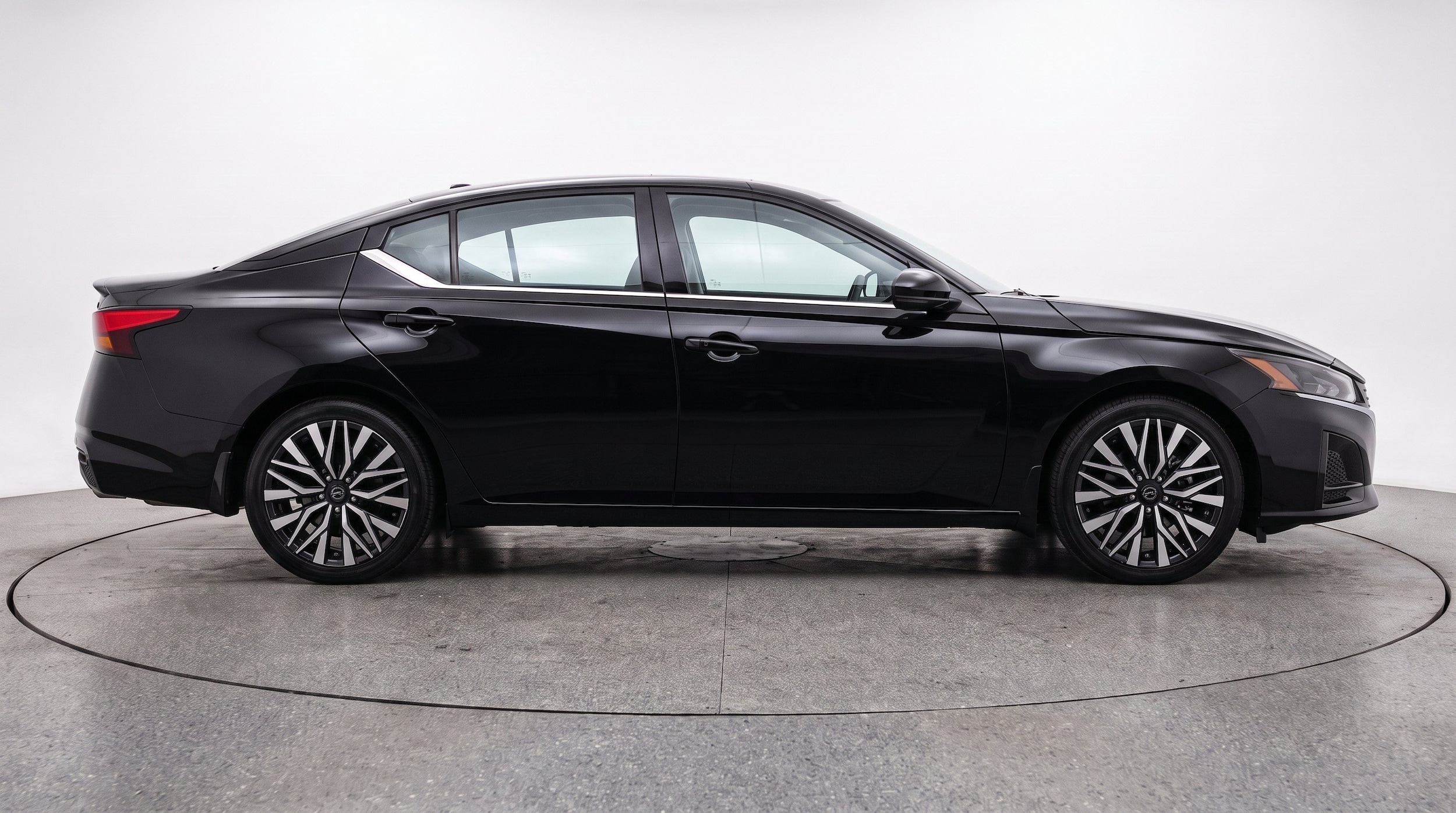 Thumbnail: 2025 Nissan Altima - 11