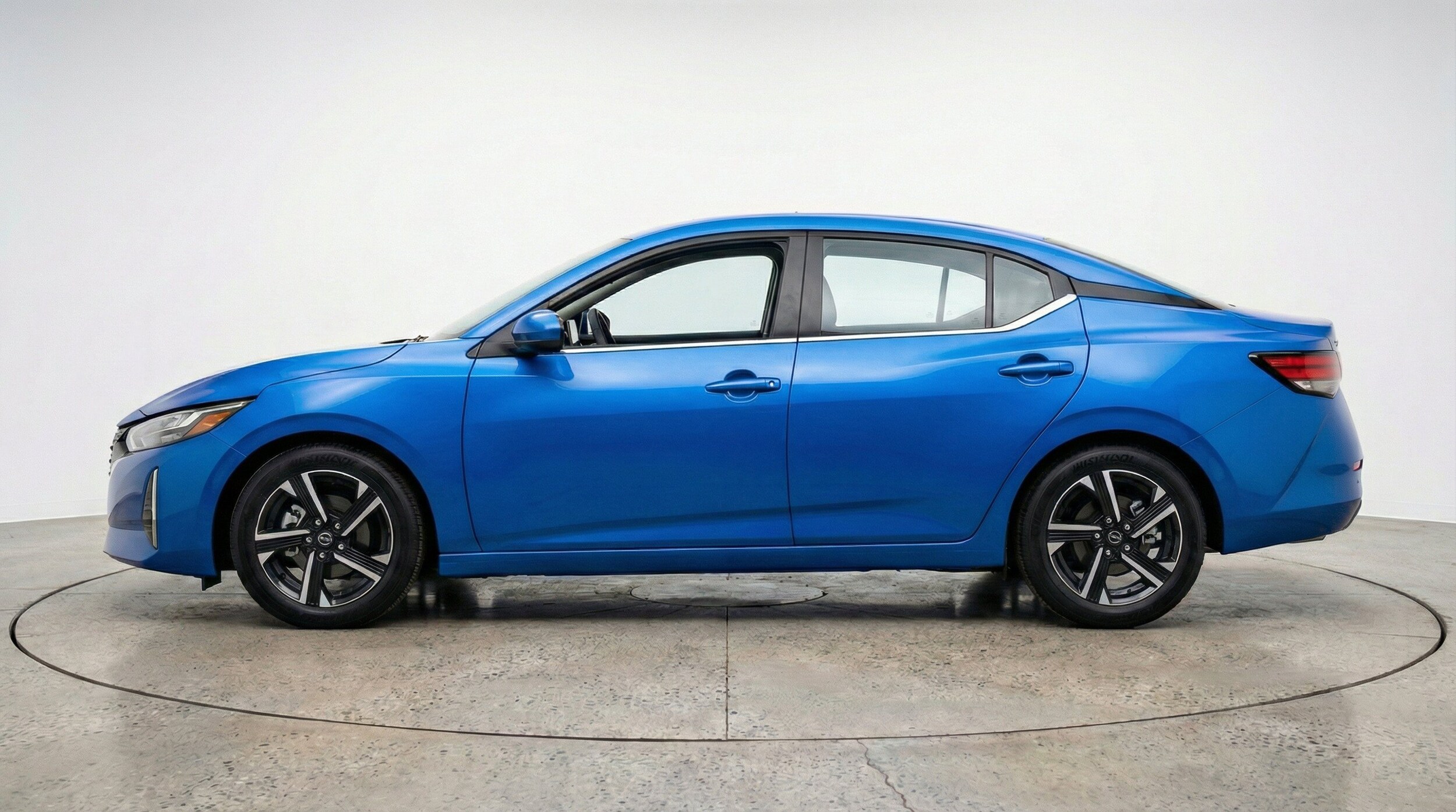 Thumbnail: 2025 Nissan Sentra - 5