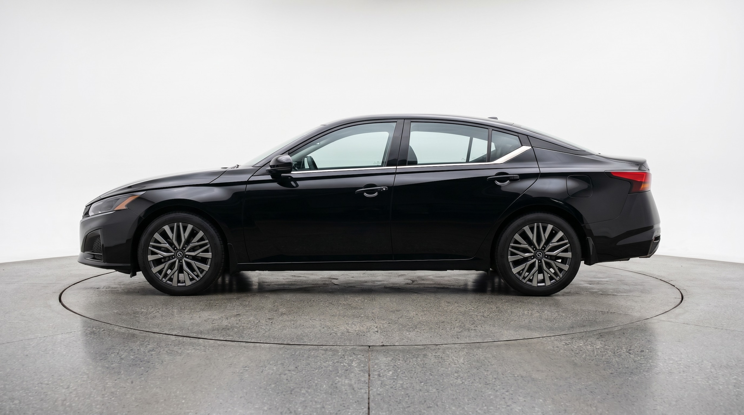 Thumbnail: 2025 Nissan Altima - 4